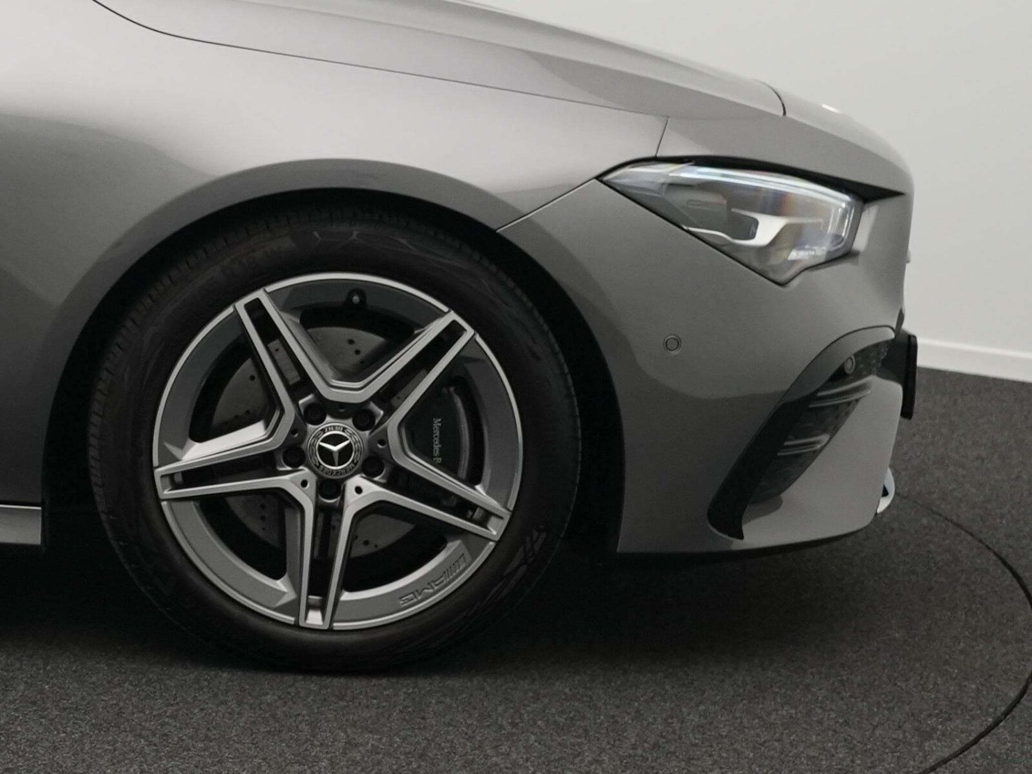 Mercedes CLA 200 Coupé AMG-Line LED+Kamera+Apple+MBUX (2025) - Foto 8