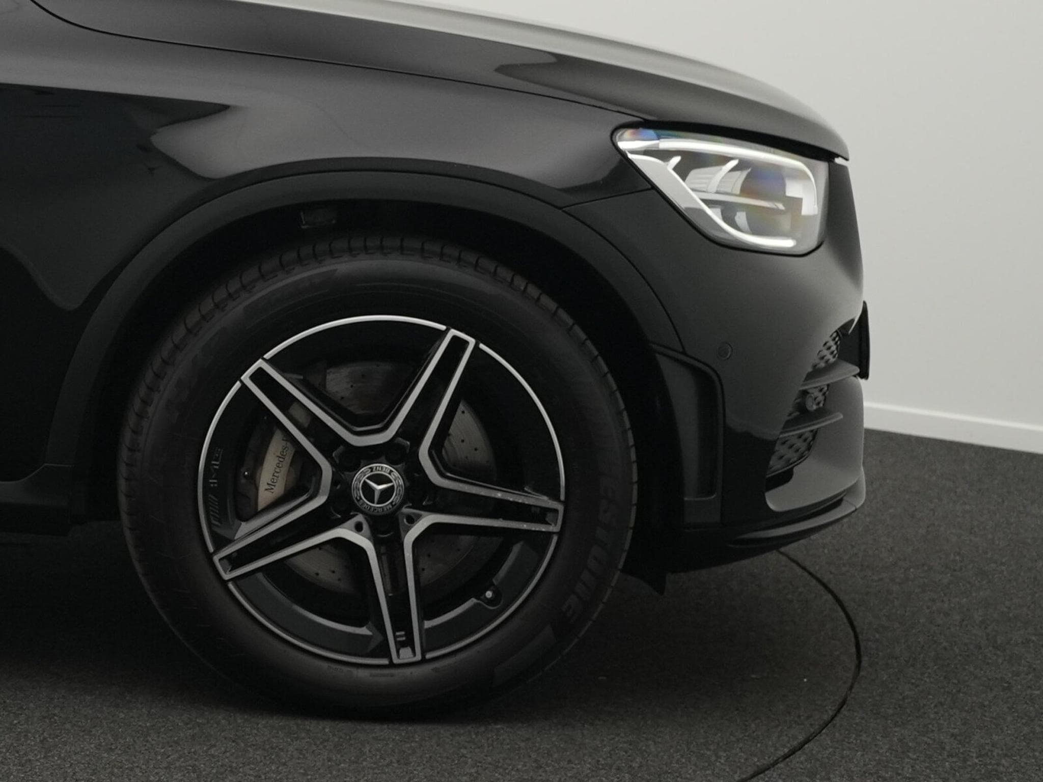 Mercedes GLC 220 d 4MATIC AMG-Line LED+Kamera+Night+Apple (2022) - Foto 8