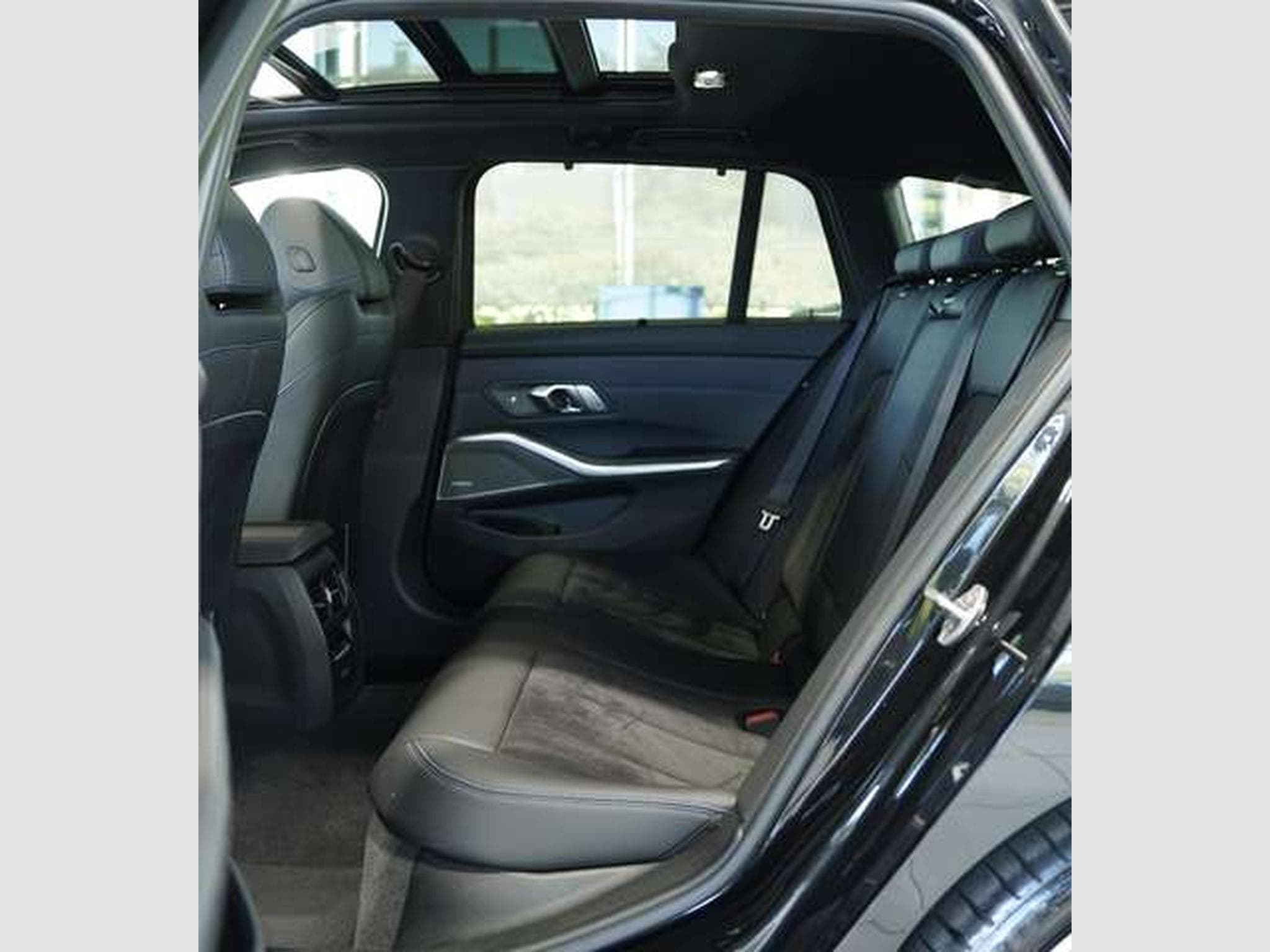 BMW M340 xD Touring 2.H *19 *H&K*Pano*Memory*360° (2022) - Photo 23