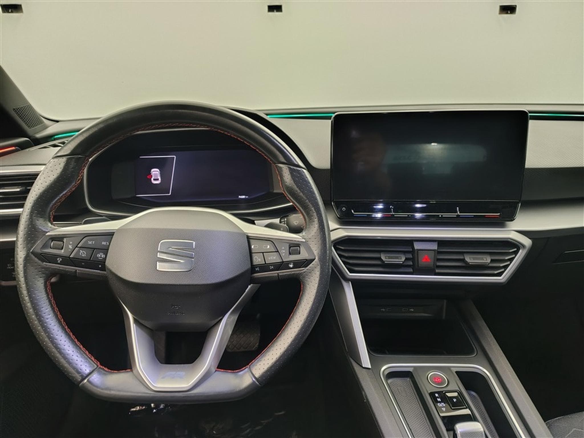 Seat Leon 1.5 TSI FR DSG *NAV/CAMERA/CARPLAY* (2021) - Foto 8