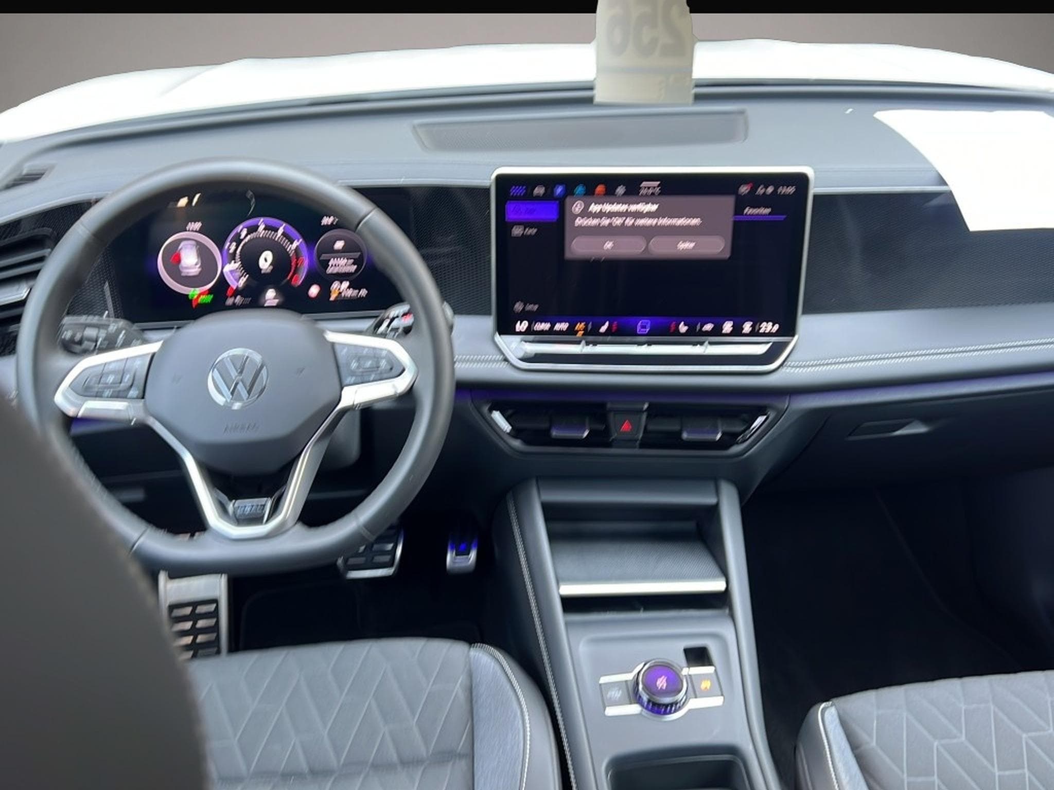 VW Tiguan (2025) - Photo 3