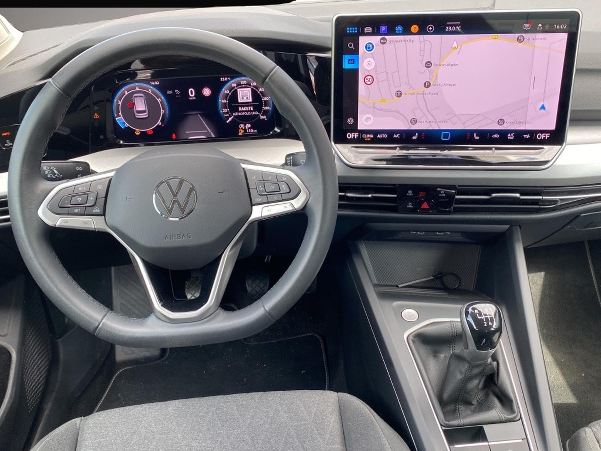 VW Golf (2025) - Photo 3
