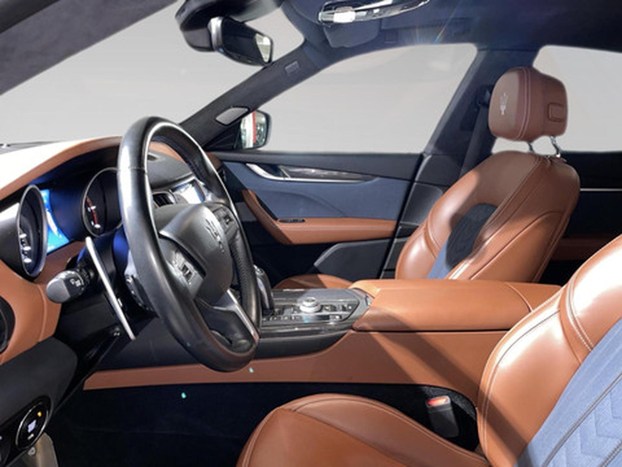 Maserati Levante Diesel 3.0 V6 202kW GRANLUSSO 4x4 Auto (2019) - Photo 4
