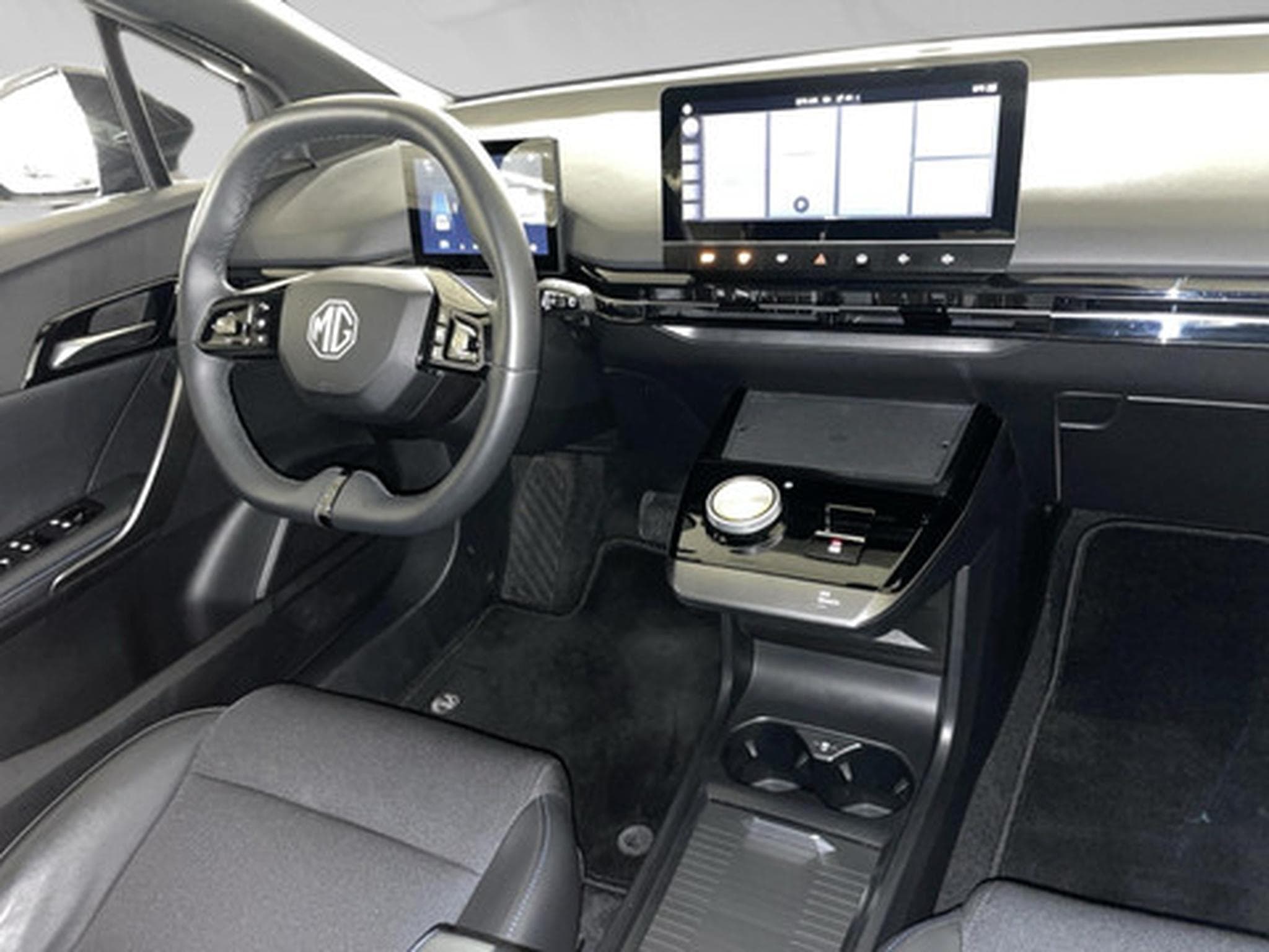 MG MG4 LUXURY (2023) - Photo 7