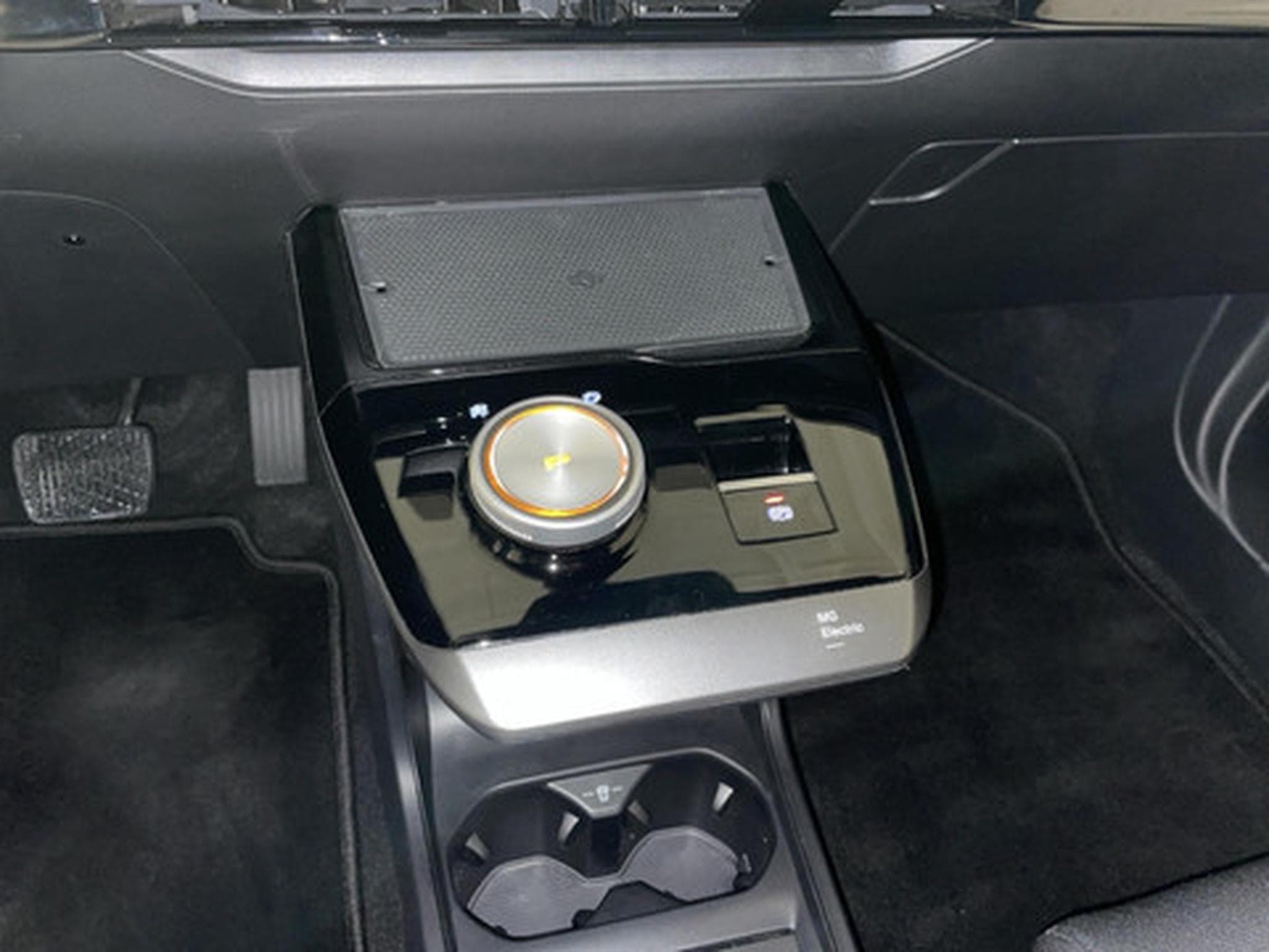 MG MG4 LUXURY (2023) - Photo 10