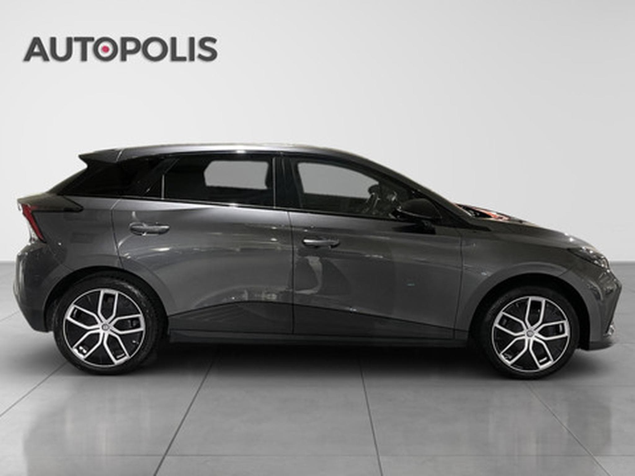 MG MG4 LUXURY (2023) - Photo 16