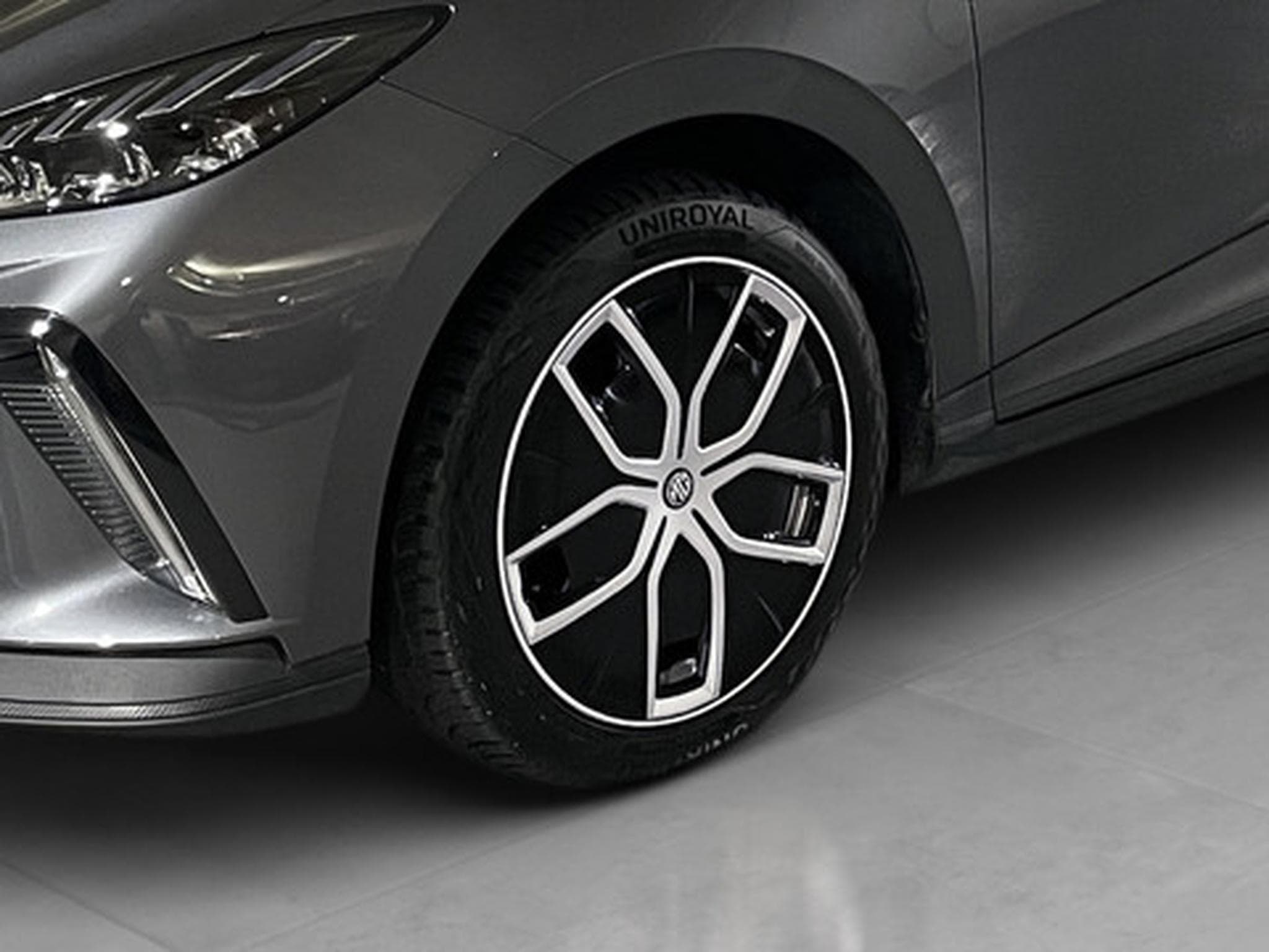 MG MG4 LUXURY (2023) - Photo 20