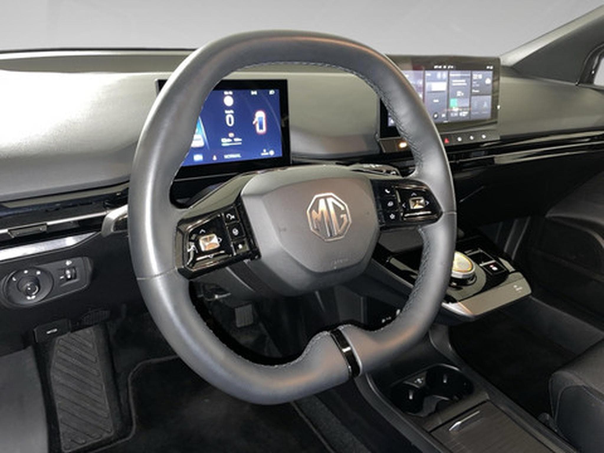 MG MG4 LUXURY (2023) - Photo 8