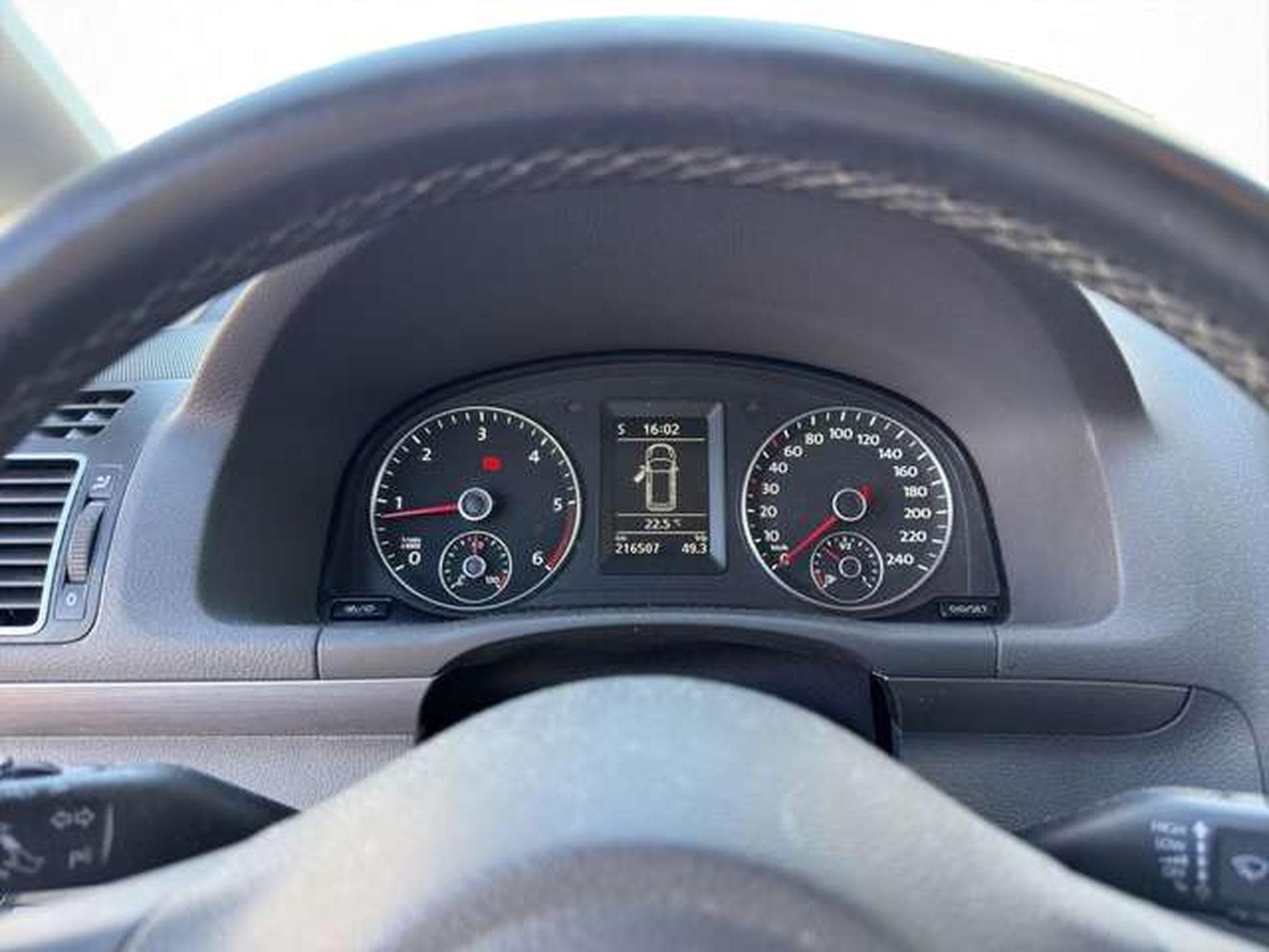 VW Touran 1,6 TDI Comfortline/Climtronic/PDC/Navi (2012) - Photo 11