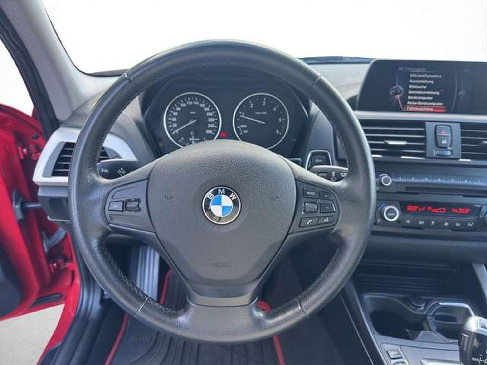 BMW 120 d Leder/el.Sitze/Bi-Xenon/Navi/PDC v+h (2014) - Photo 10