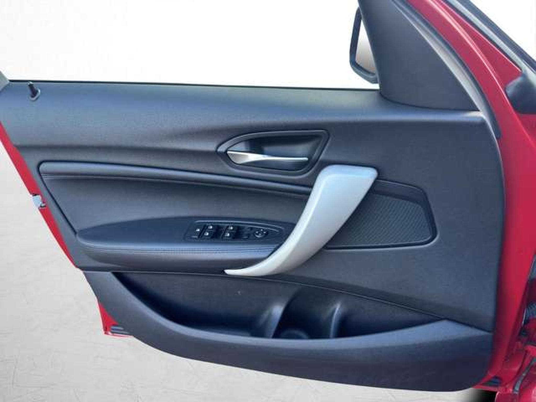 BMW 120 d Leder/el.Sitze/Bi-Xenon/Navi/PDC v+h (2014) - Photo 17