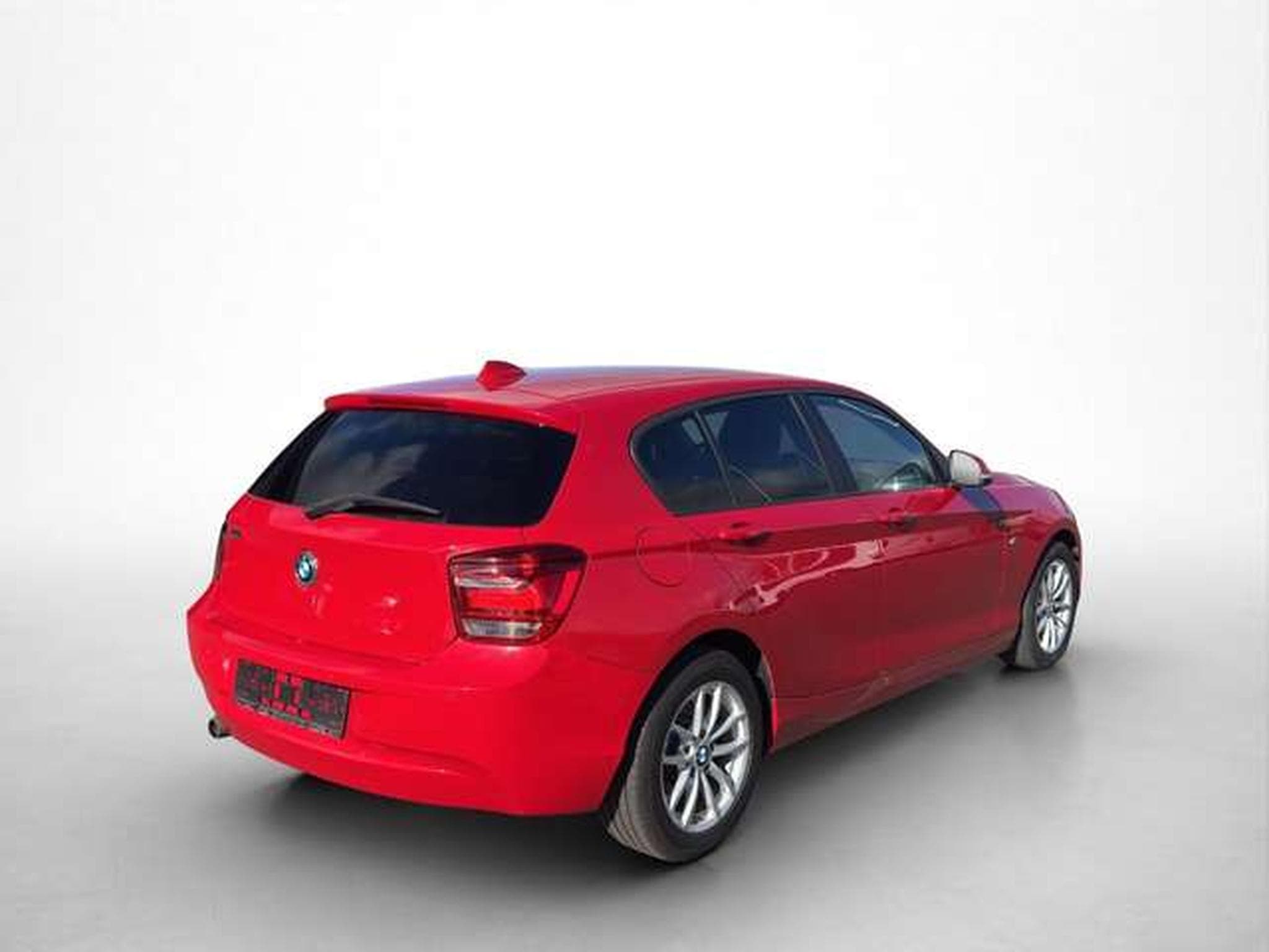 BMW 120 d Leder/el.Sitze/Bi-Xenon/Navi/PDC v+h (2014) - Photo 6