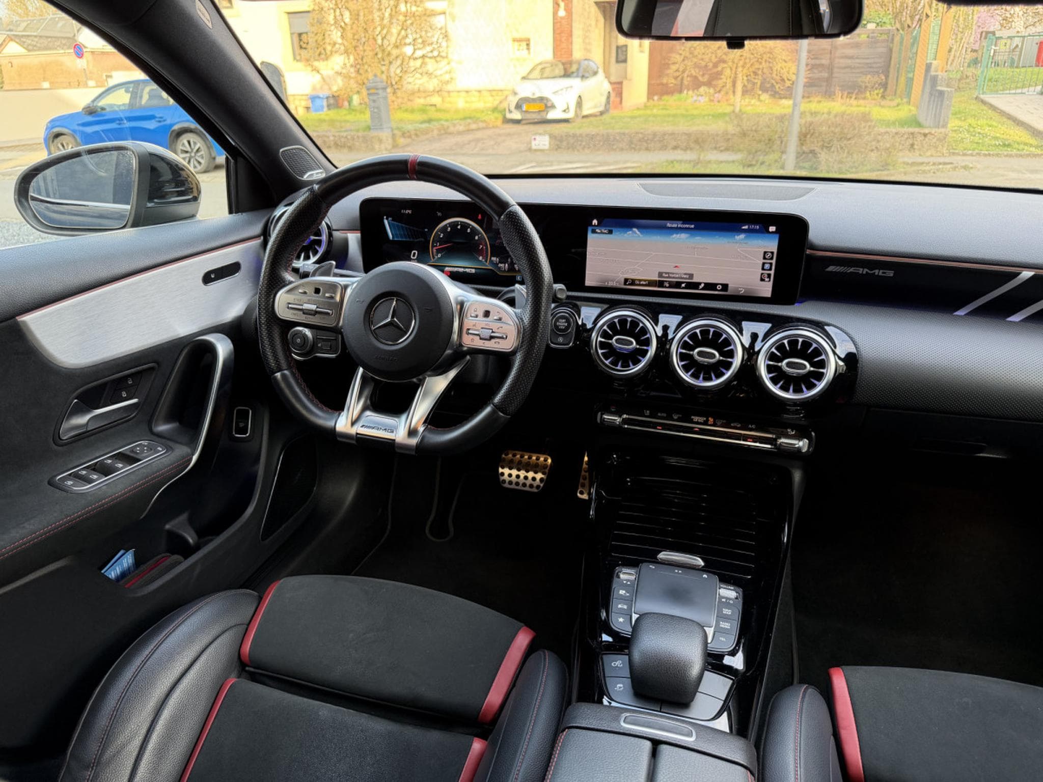 Mercedes A 35 AMG Limousine Perf Turbo 4Matic 7G burmester (2020) - Photo 7