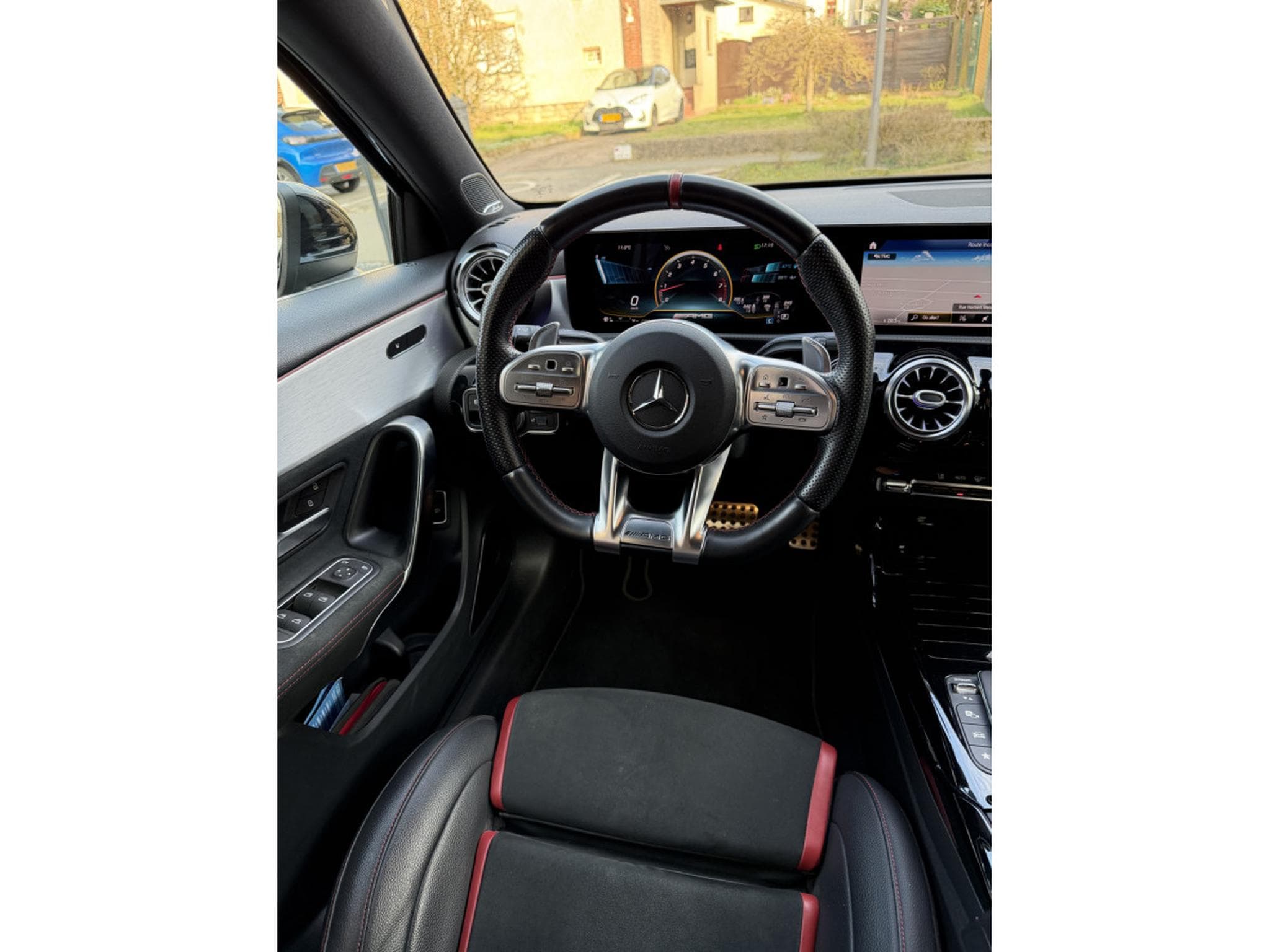 Mercedes A 35 AMG Limousine Perf Turbo 4Matic 7G burmester (2020) - Photo 8