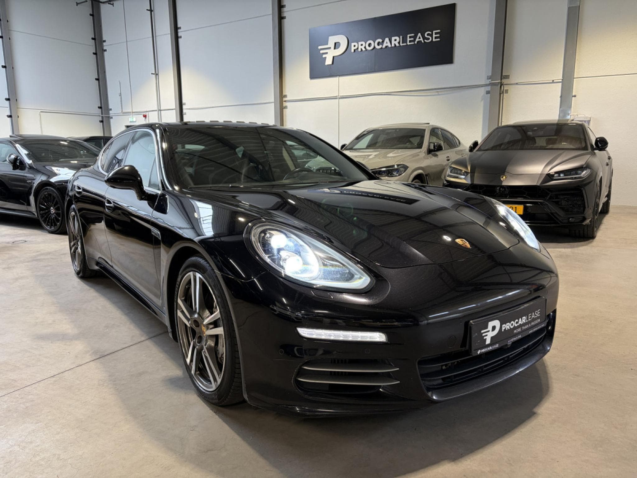 Porsche Panamera Panamera 4 S (2015) - Photo 3