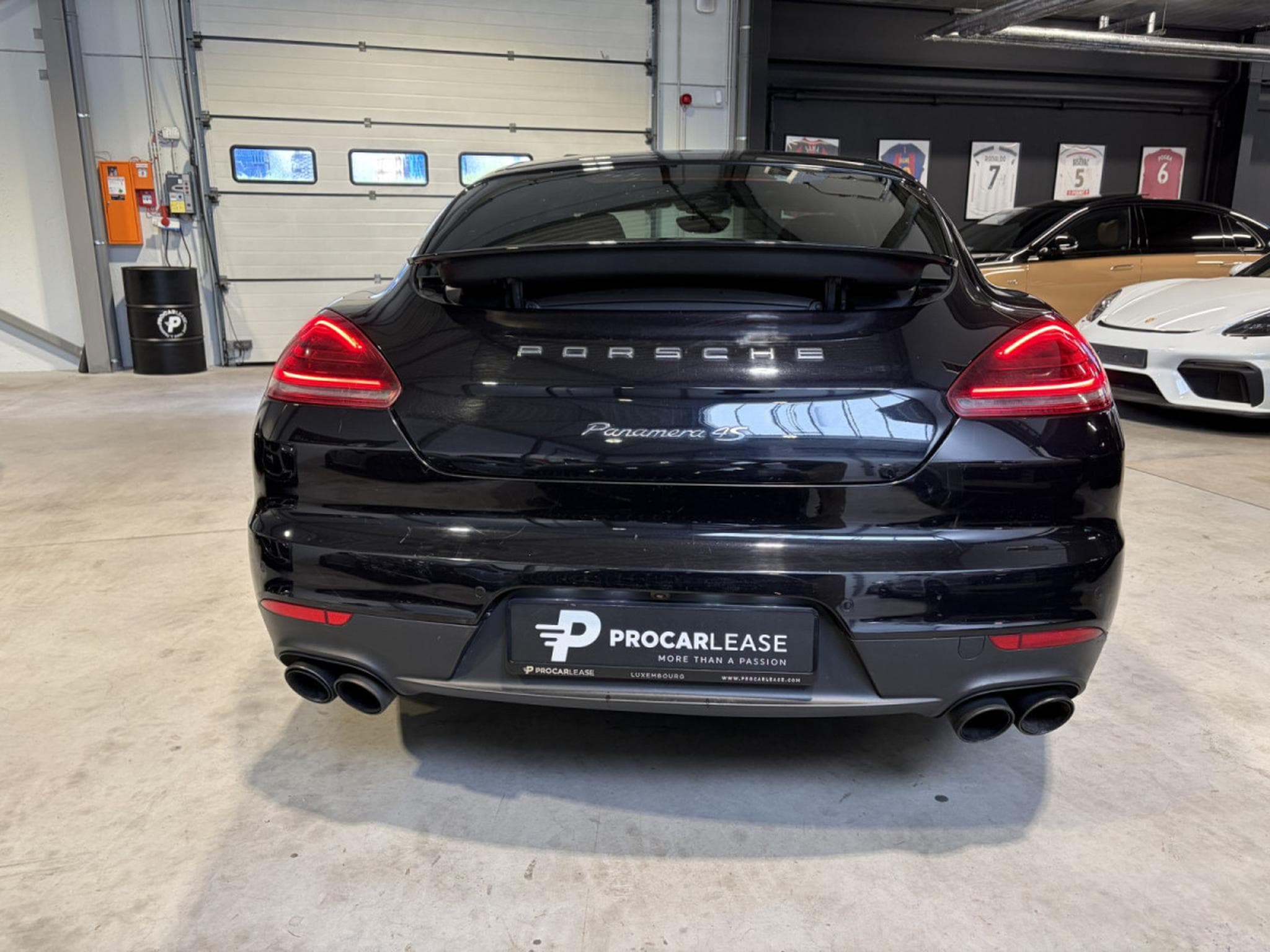 Porsche Panamera Panamera 4 S (2015) - Photo 8