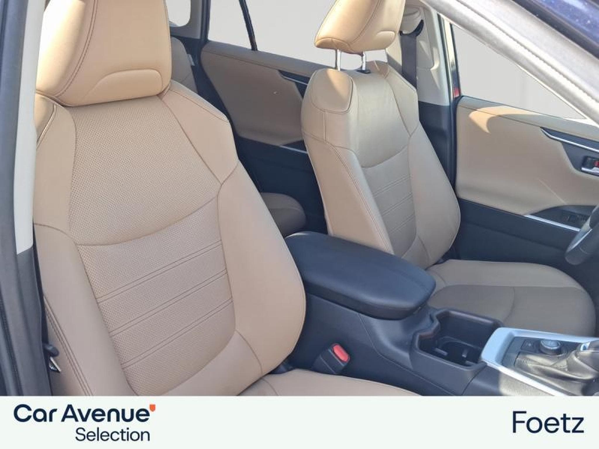 Toyota RAV 4 PREMIUM (2022) - Foto 31