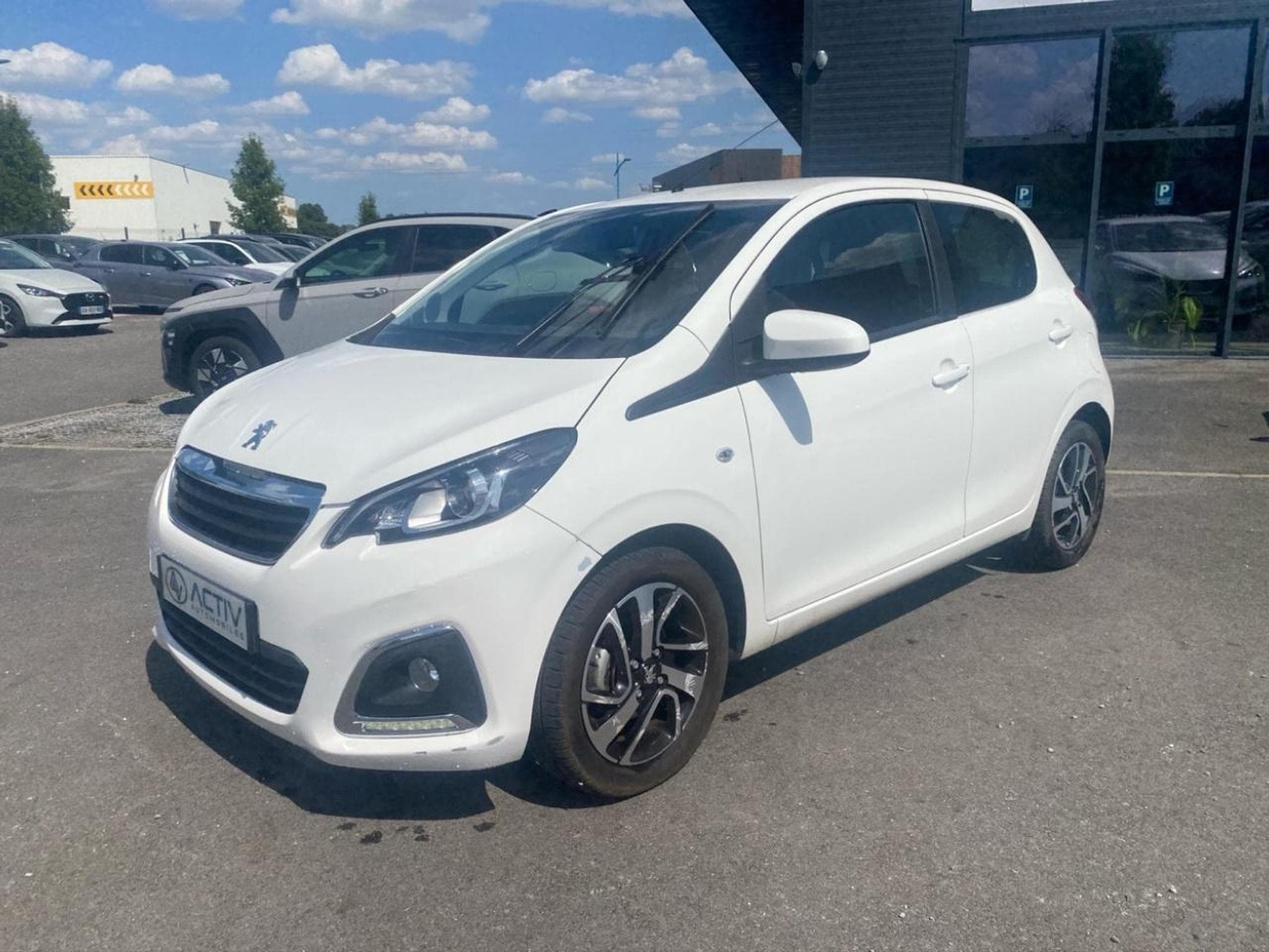 Peugeot 108 1.0 VTI ALLURE ETG5 5P (2015) - Photo 1