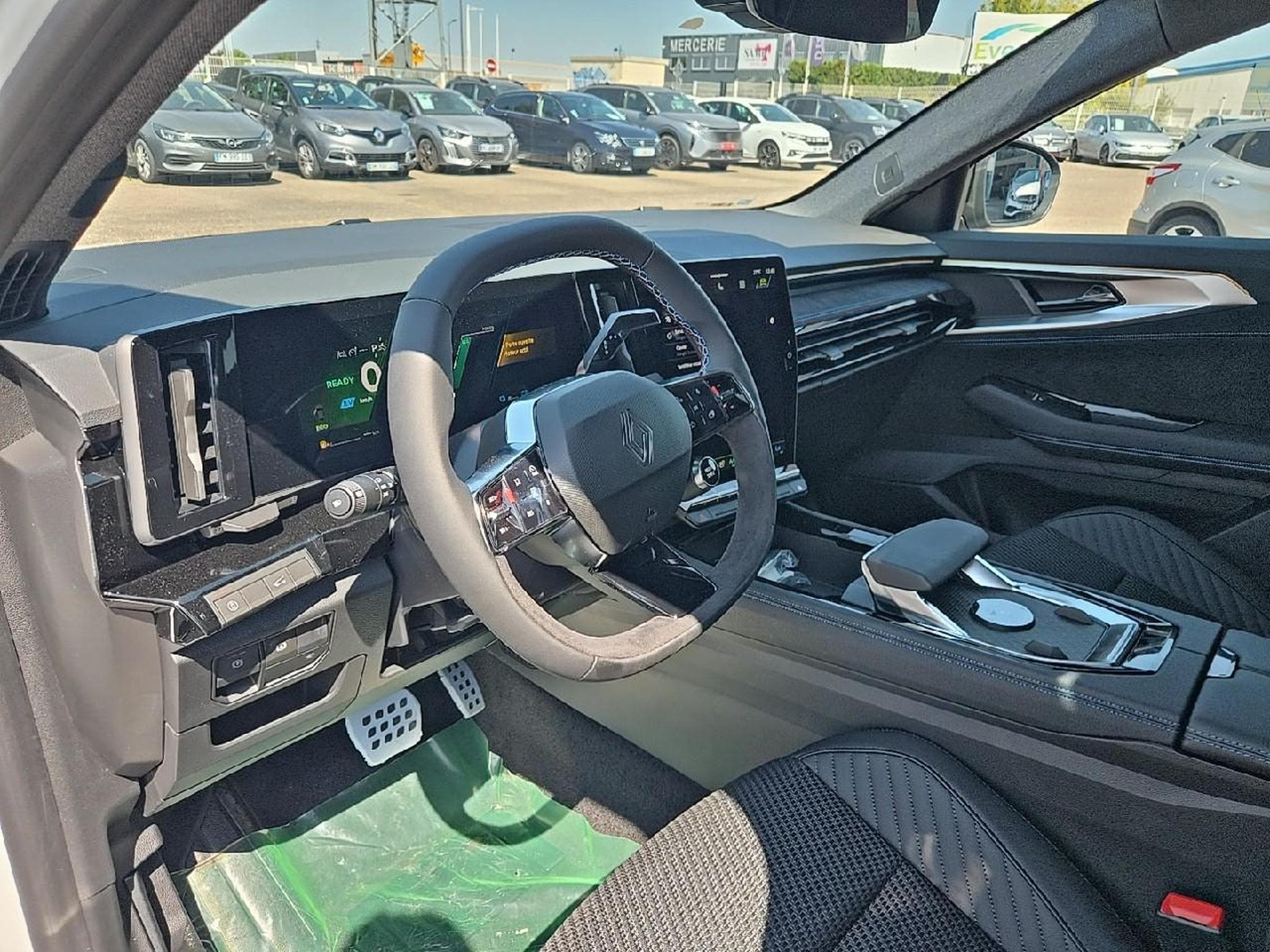 Renault AUSTRAL 1.2 E-TECH FULL HYBRID 200 ESPRIT ALPINE (2026) - Photo 13