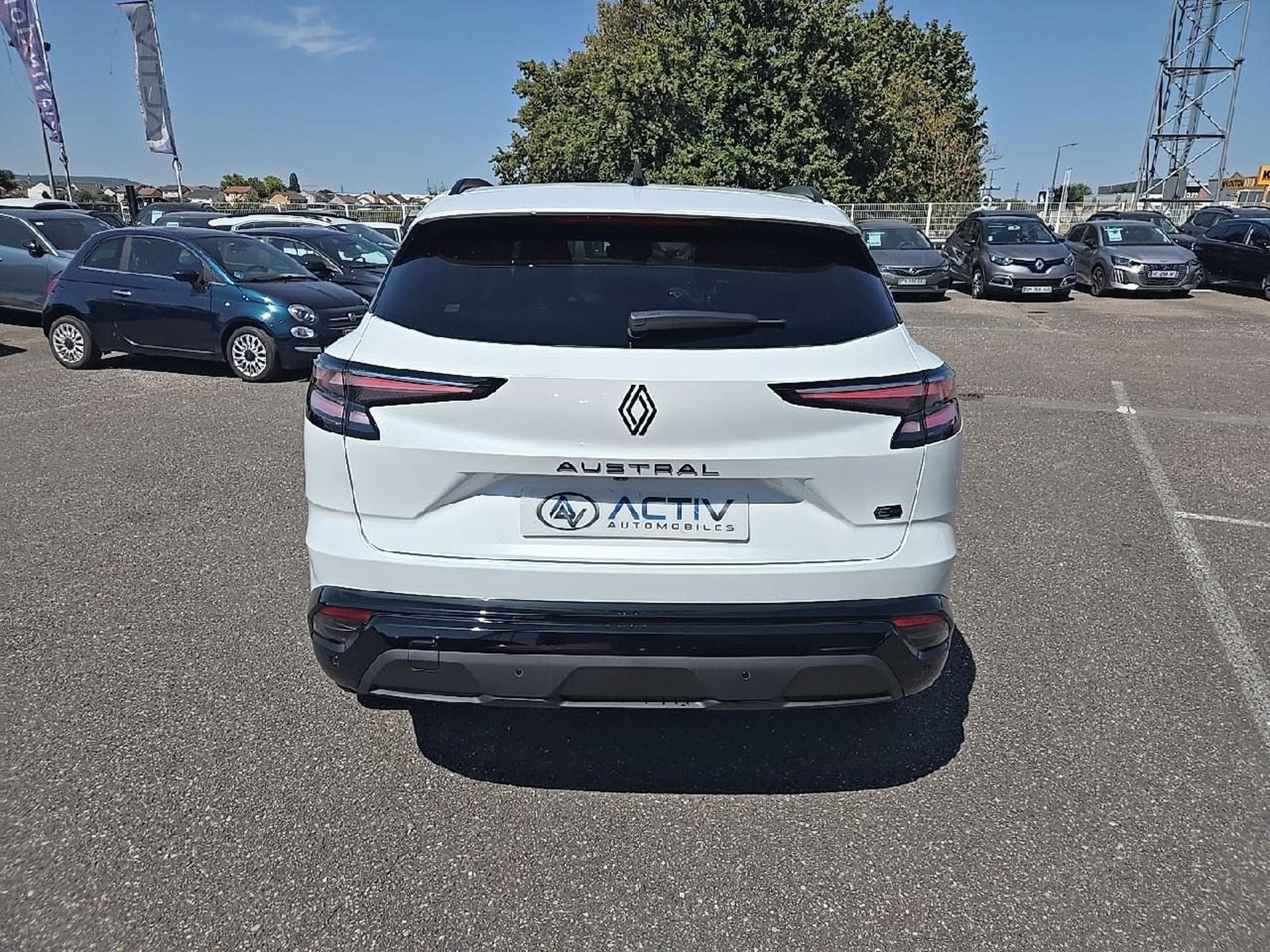 Renault AUSTRAL 1.2 E-TECH FULL HYBRID 200 ESPRIT ALPINE (2026) - Photo 6