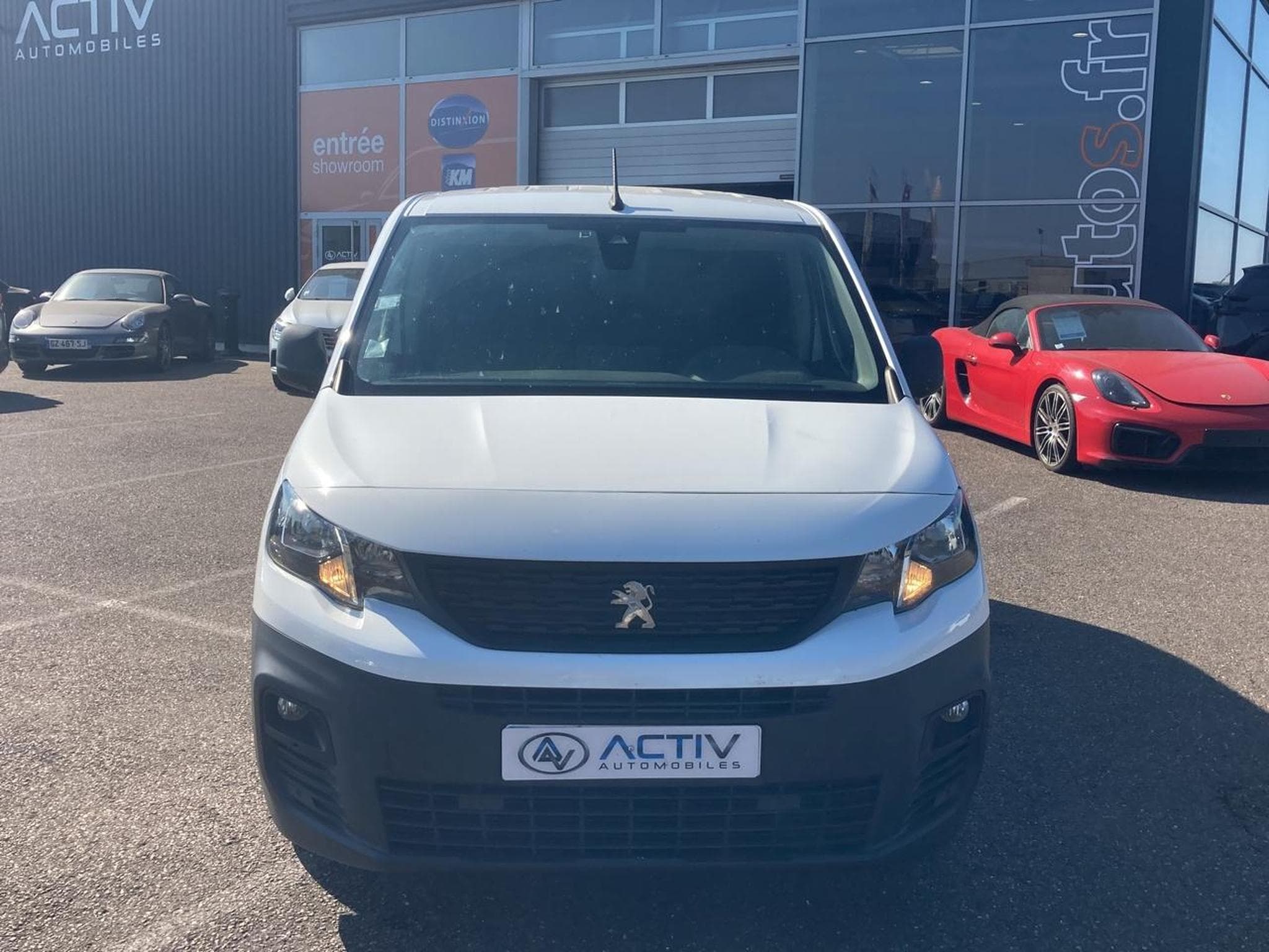 Peugeot PARTNER STANDARD 650KG BLUEHDI 100 BVM5 PREMIUM (2019) - Photo 2