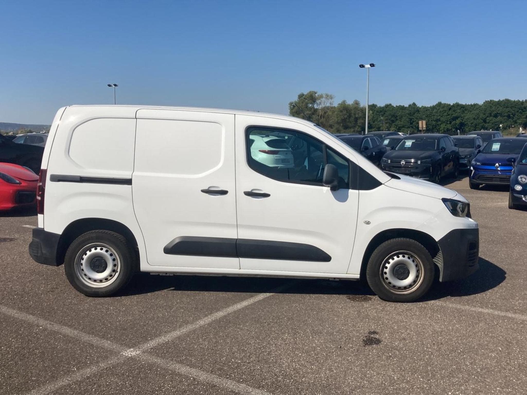 Peugeot PARTNER STANDARD 650KG BLUEHDI 100 BVM5 PREMIUM (2019) - Photo 4