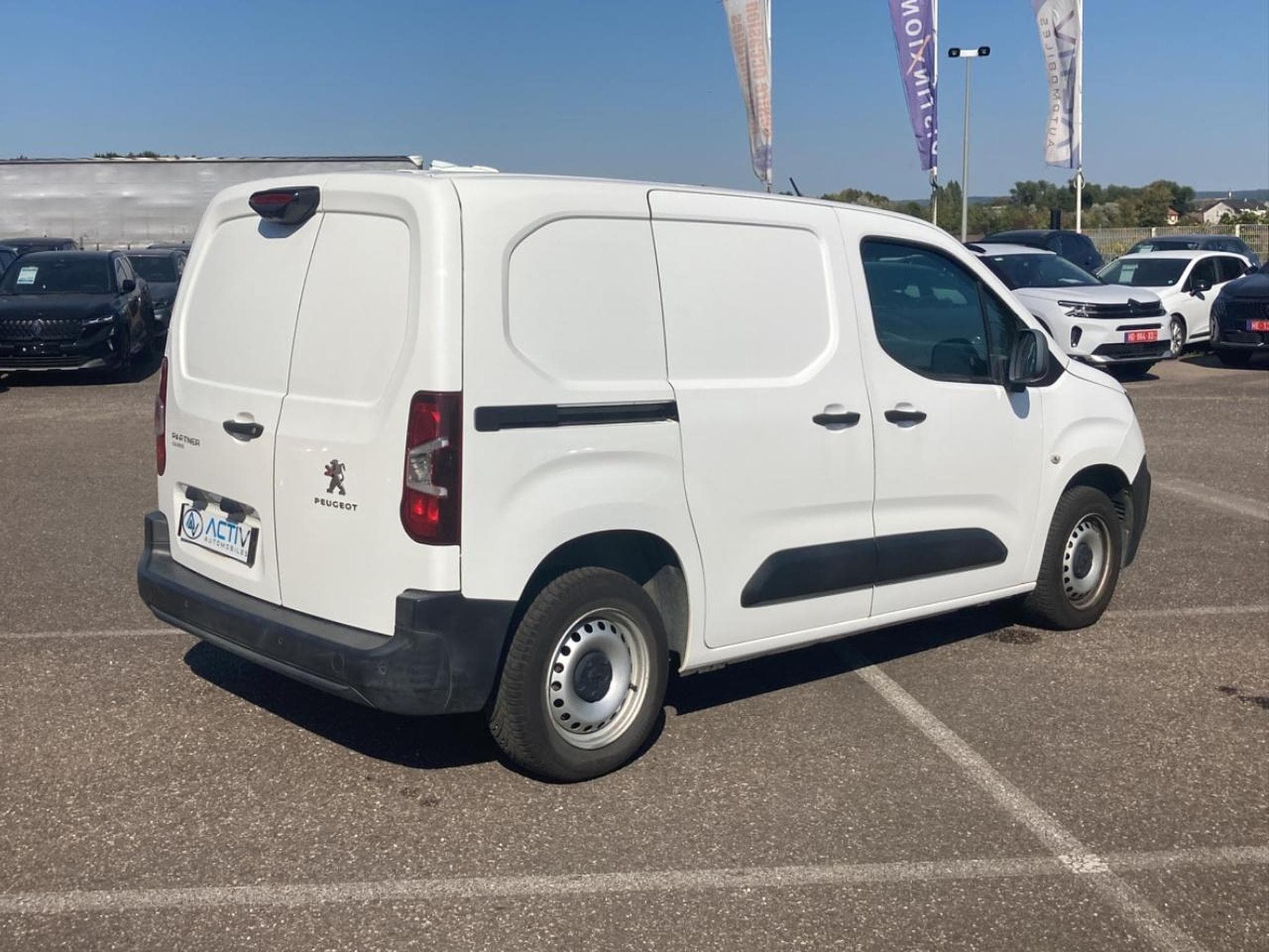 Peugeot PARTNER STANDARD 650KG BLUEHDI 100 BVM5 PREMIUM (2019) - Photo 5