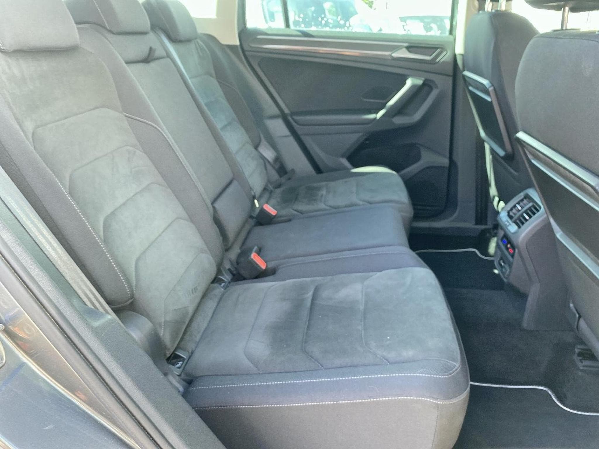 VW TIGUAN 2.0 TDI 150 CARAT EURO6D-T (2018) - Photo 13