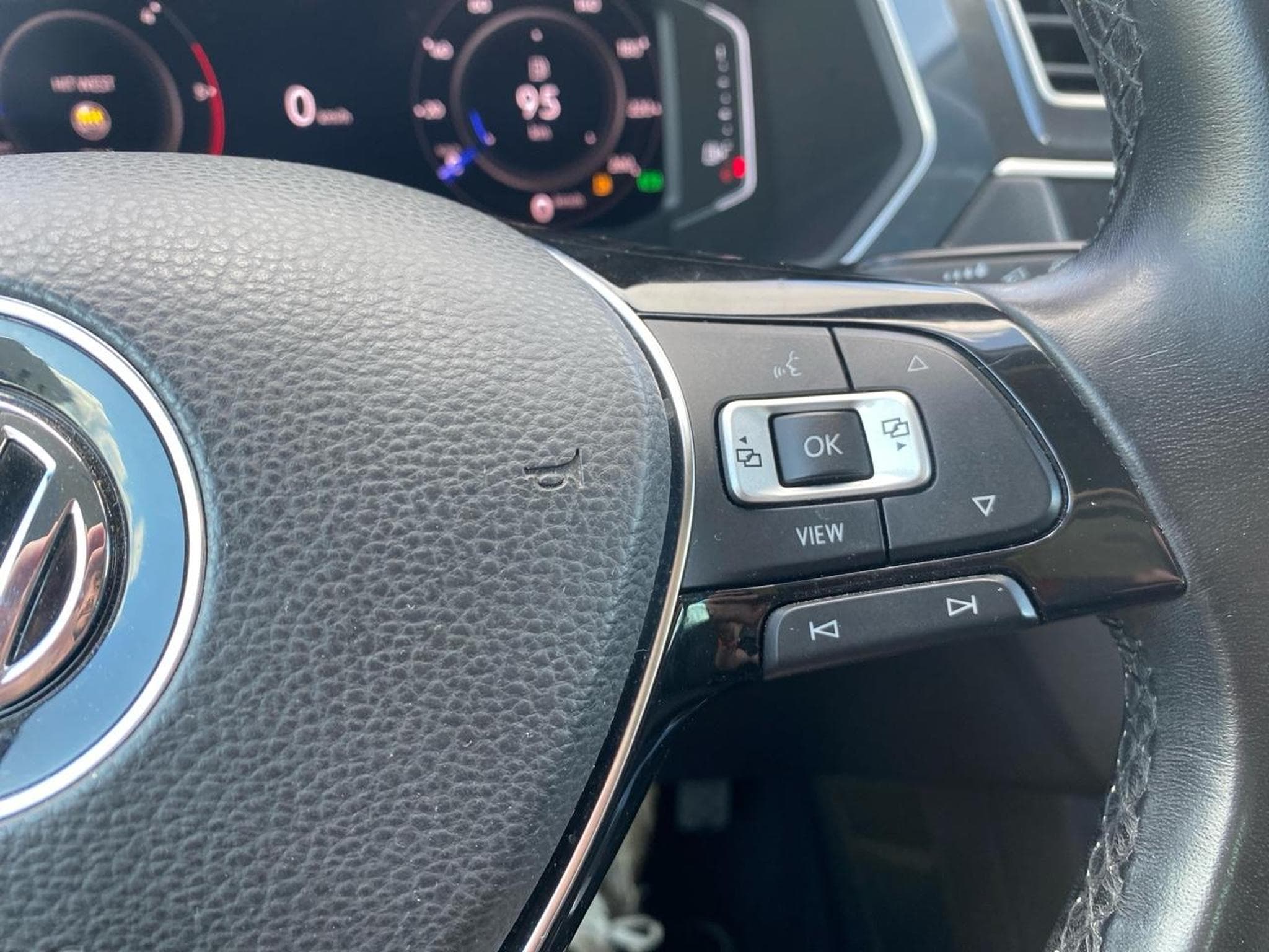 VW TIGUAN 2.0 TDI 150 CARAT EURO6D-T (2018) - Photo 16