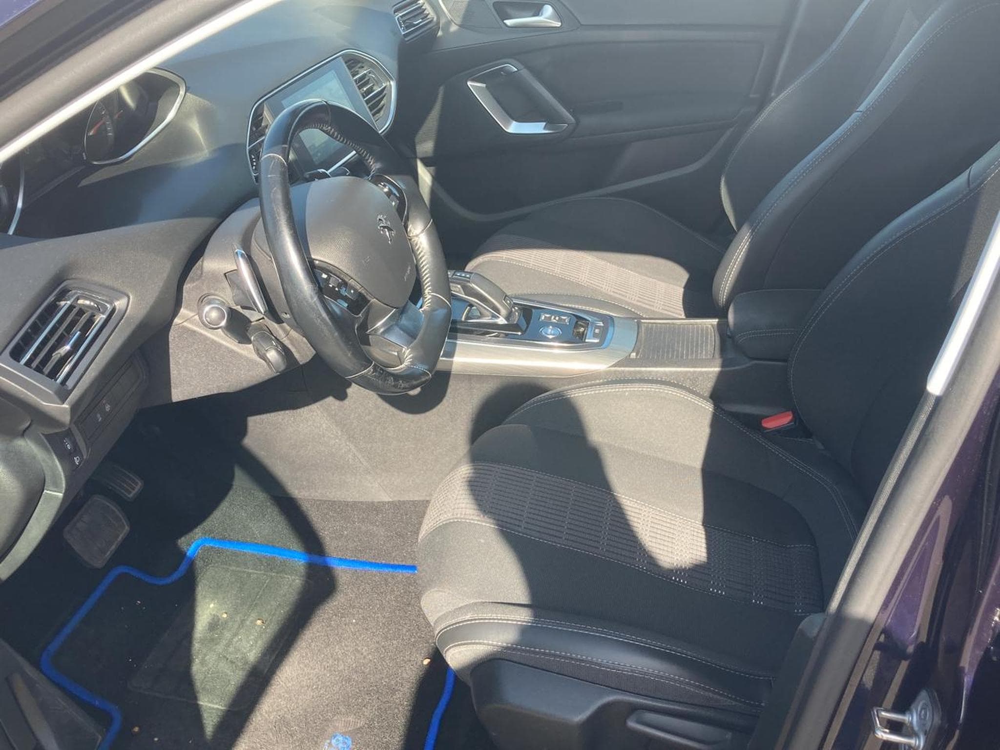 Peugeot 308 1.5 BLUEHDI 130 ALLURE EAT8 (2018) - Photo 12
