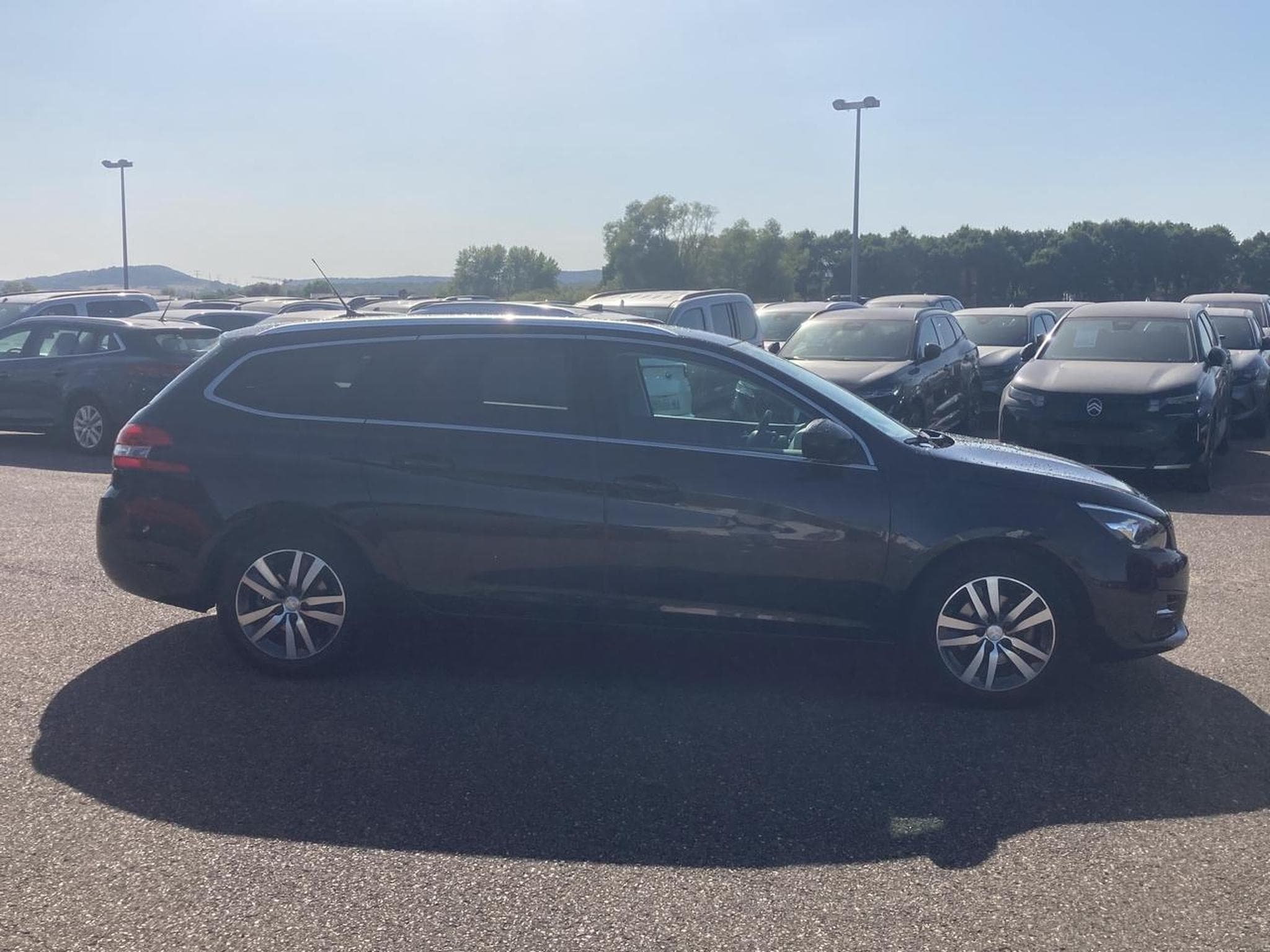 Peugeot 308 1.5 BLUEHDI 130 ALLURE EAT8 (2018) - Photo 4
