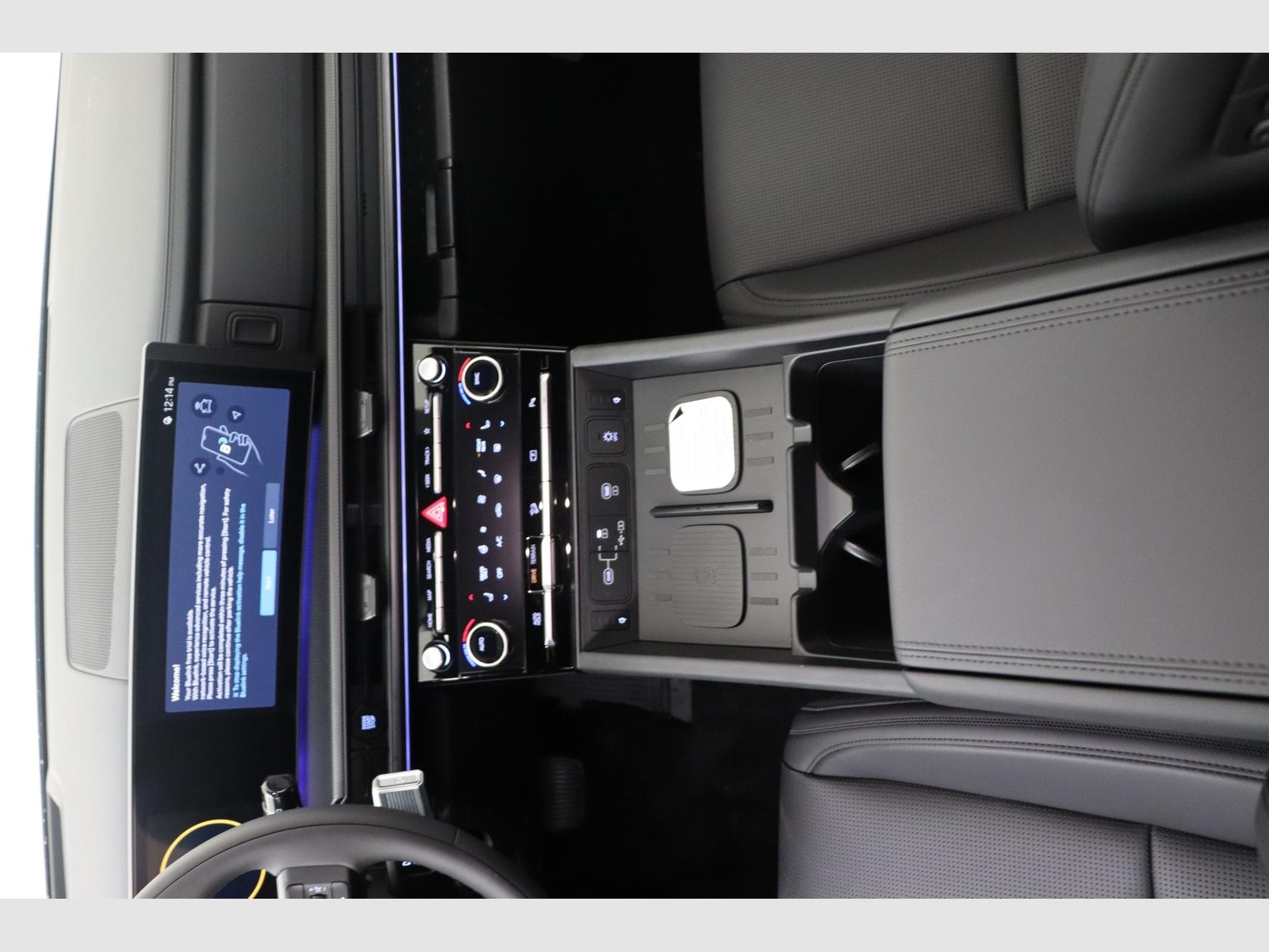 Hyundai Santa Fe Calligraphy Pack + Pano (2026) - Photo 12