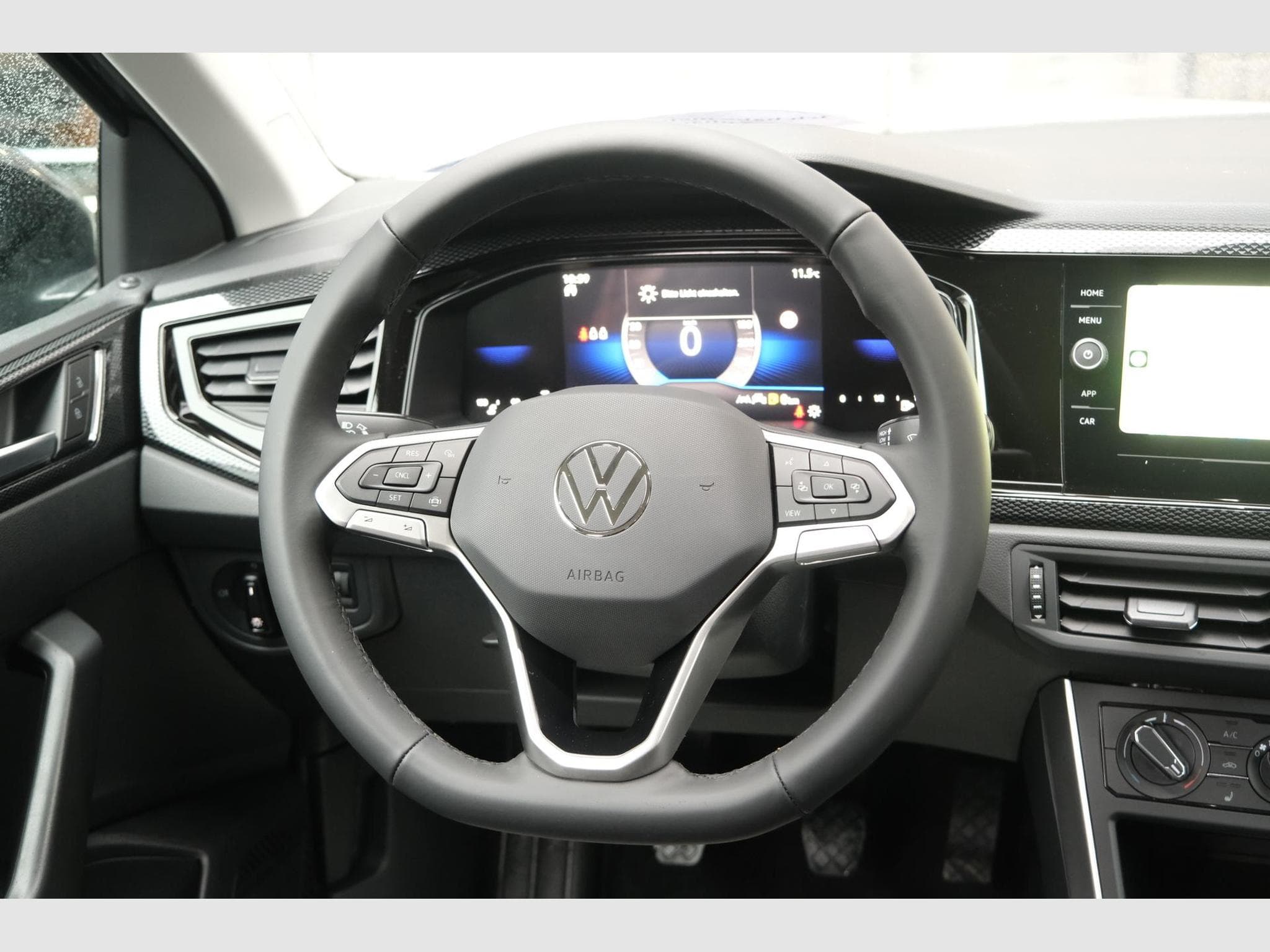 VW Taigo 1.0 TSI Life (2025) - Photo 11