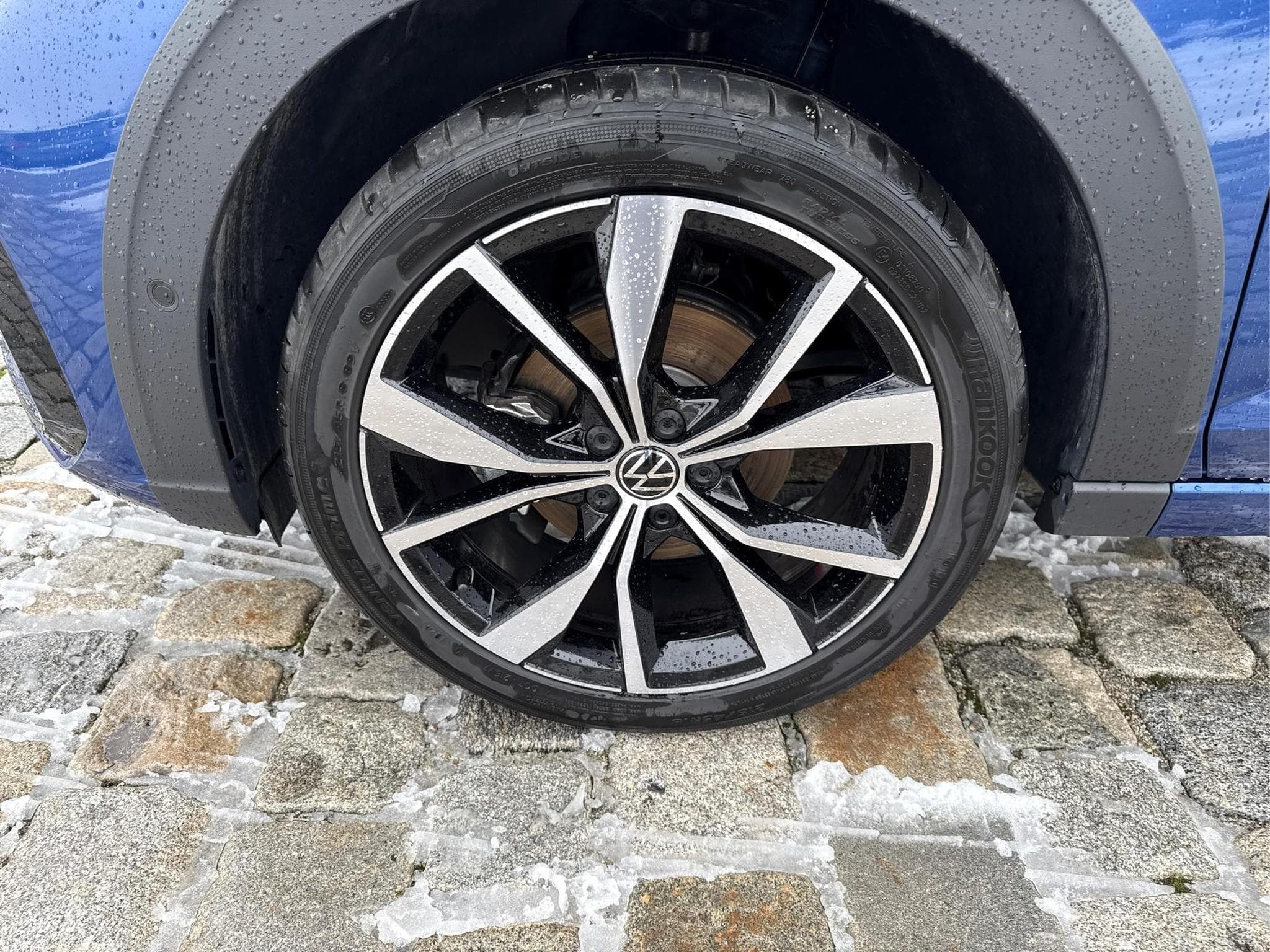 VW Taigo R Line 1.0 (2024) - Photo 11
