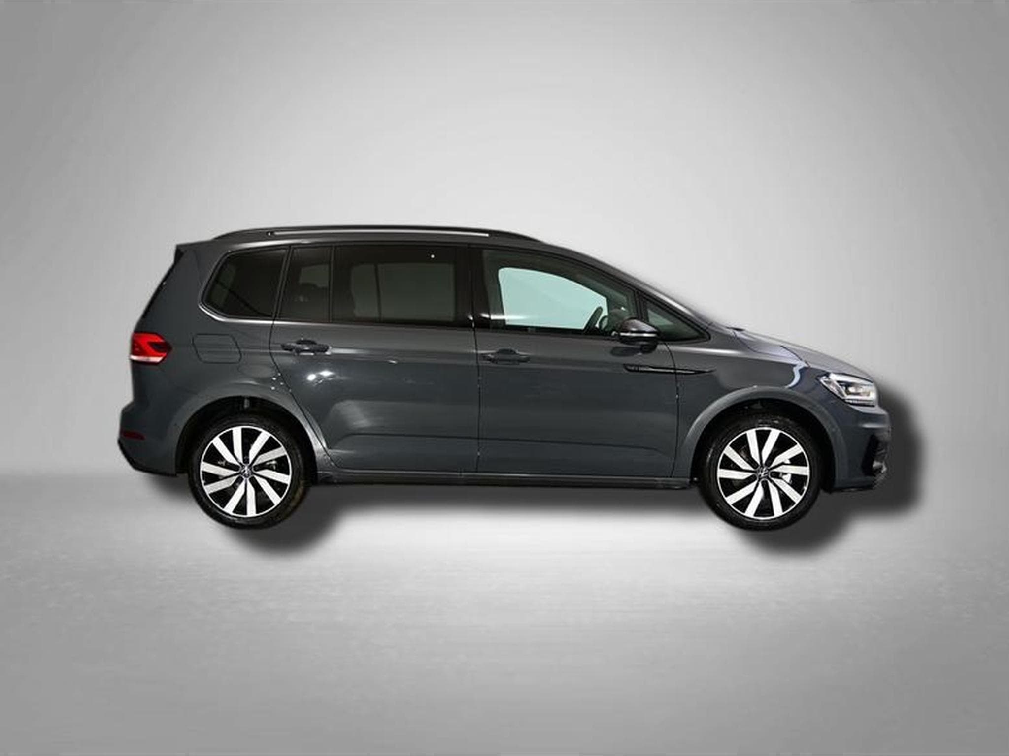 VW Touran Highline R-Line 1.5 TSI 7-Gang-DSG (2026) - Photo 6