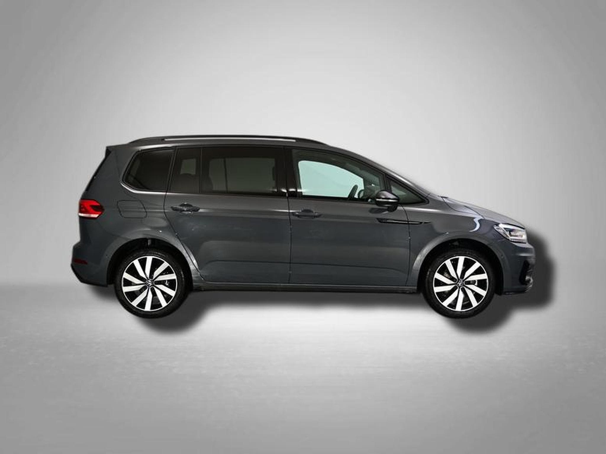 VW Touran Highline R-Line 1.5 TSI 7-Gang-DSG (2026) - Photo 6