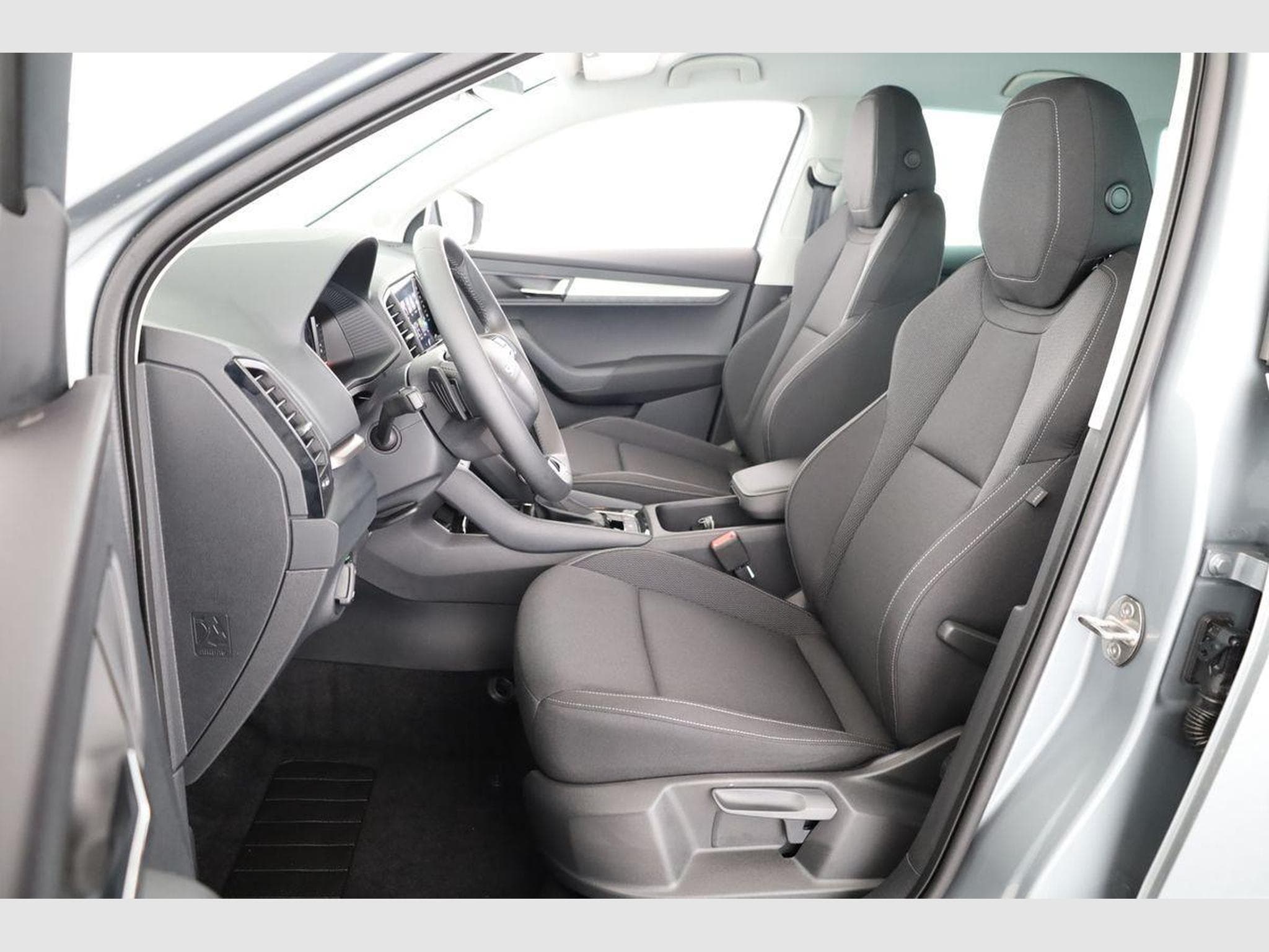 Skoda Karoq Selection 4x4 (2026) - Photo 10