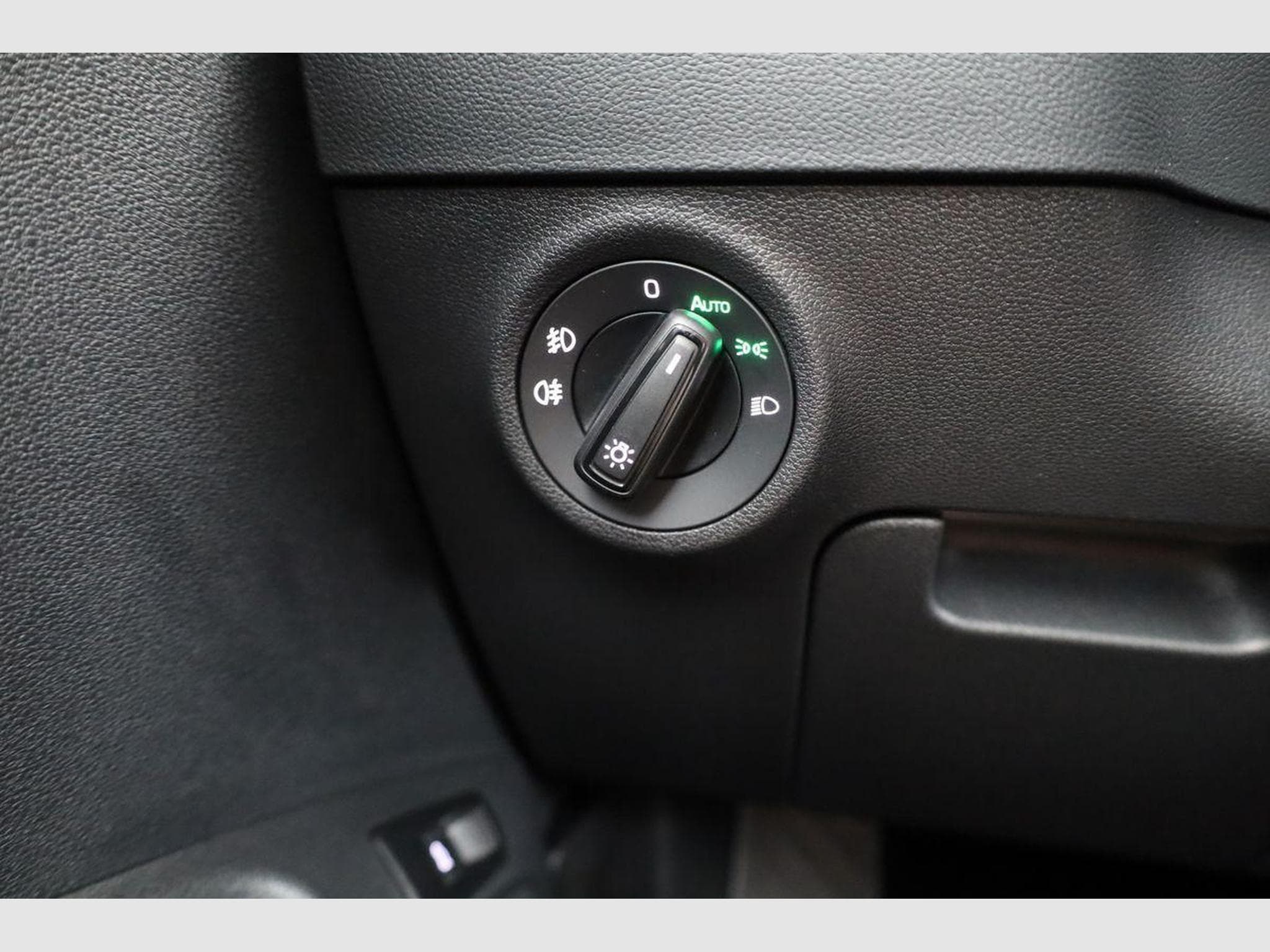 Skoda Karoq Selection 4x4 (2026) - Photo 8