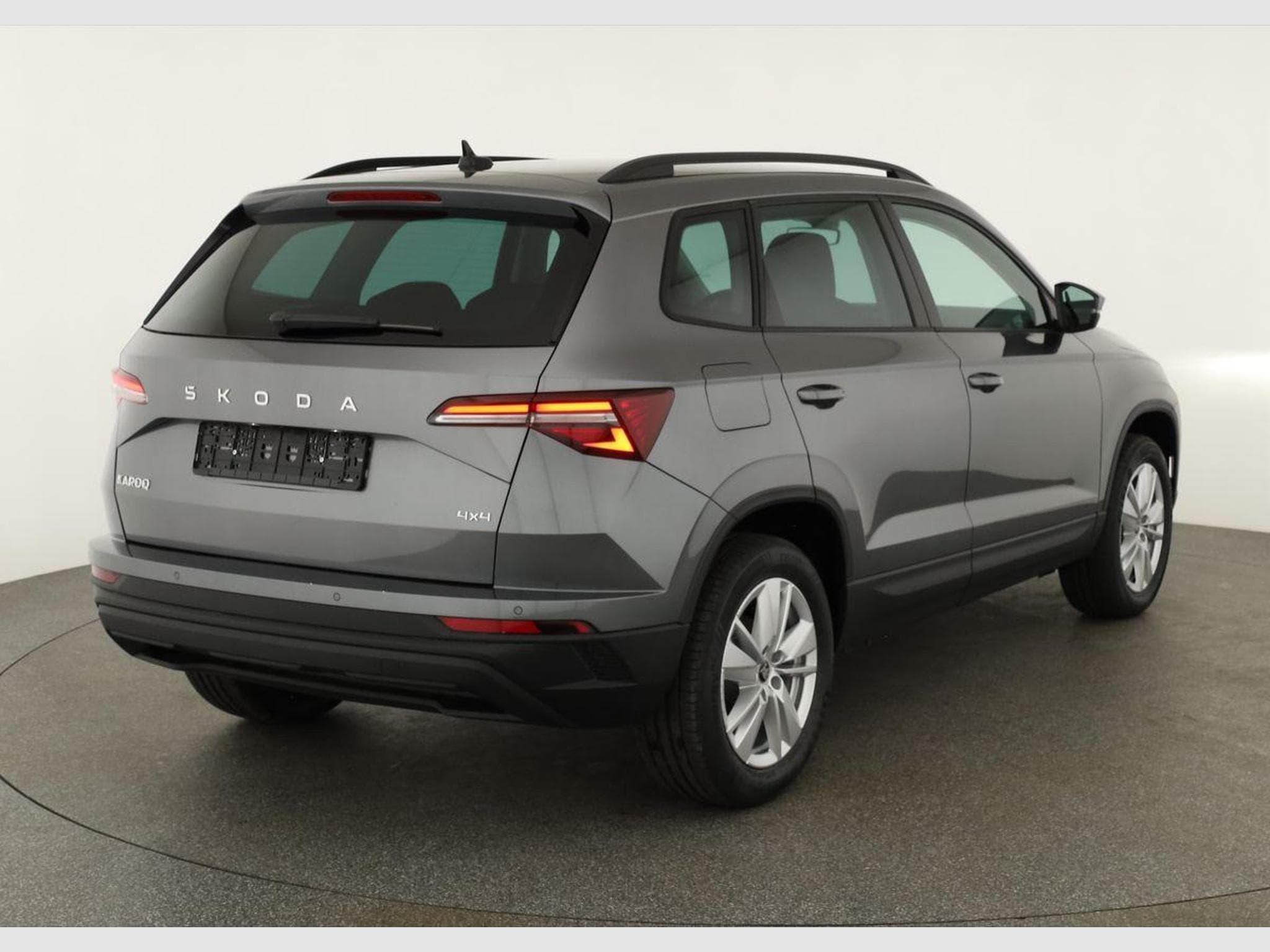 Skoda Karoq Selection 4x4 (2026) - Photo 2