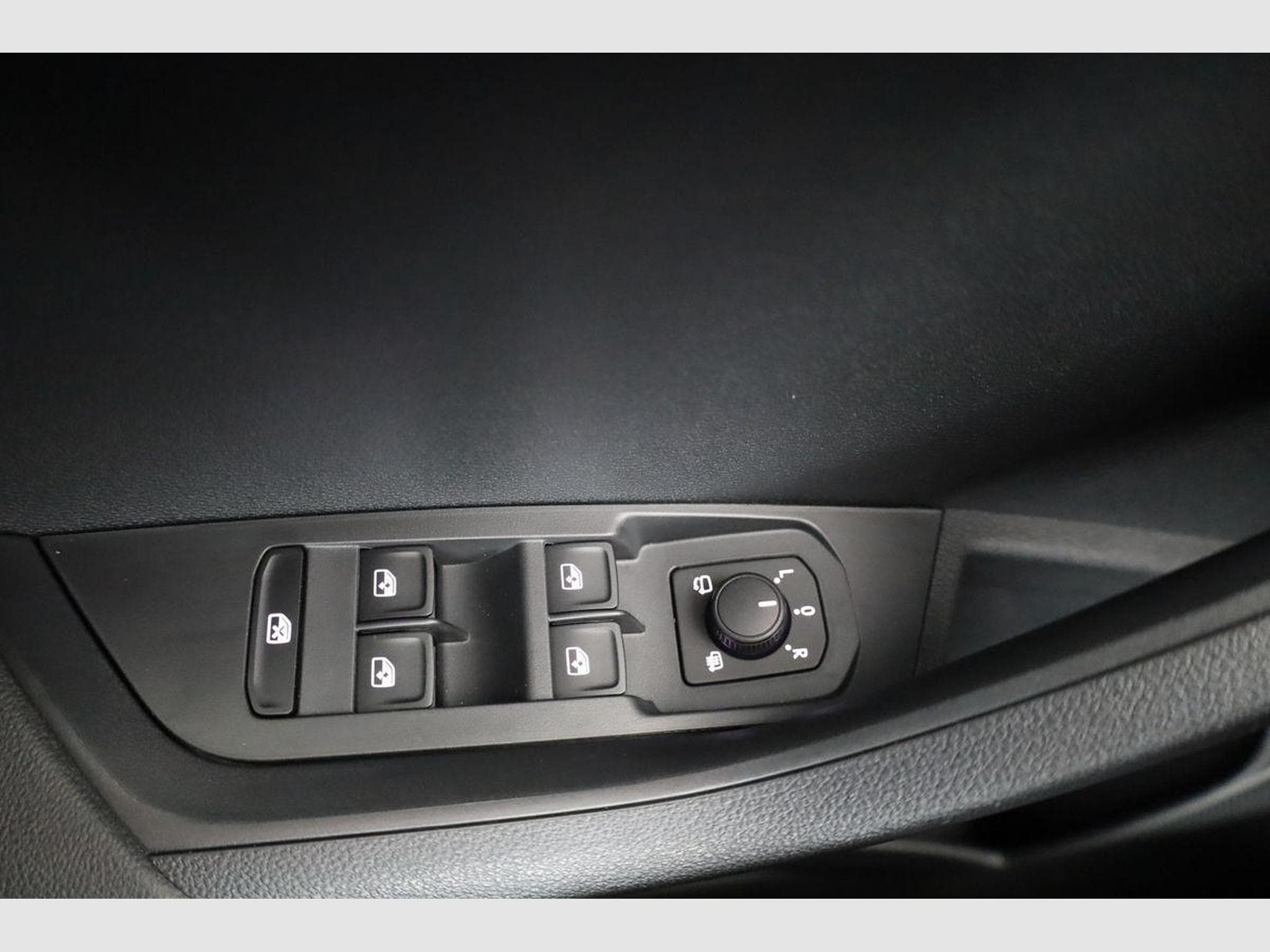 Skoda Karoq Selection 4x4 (2026) - Photo 7