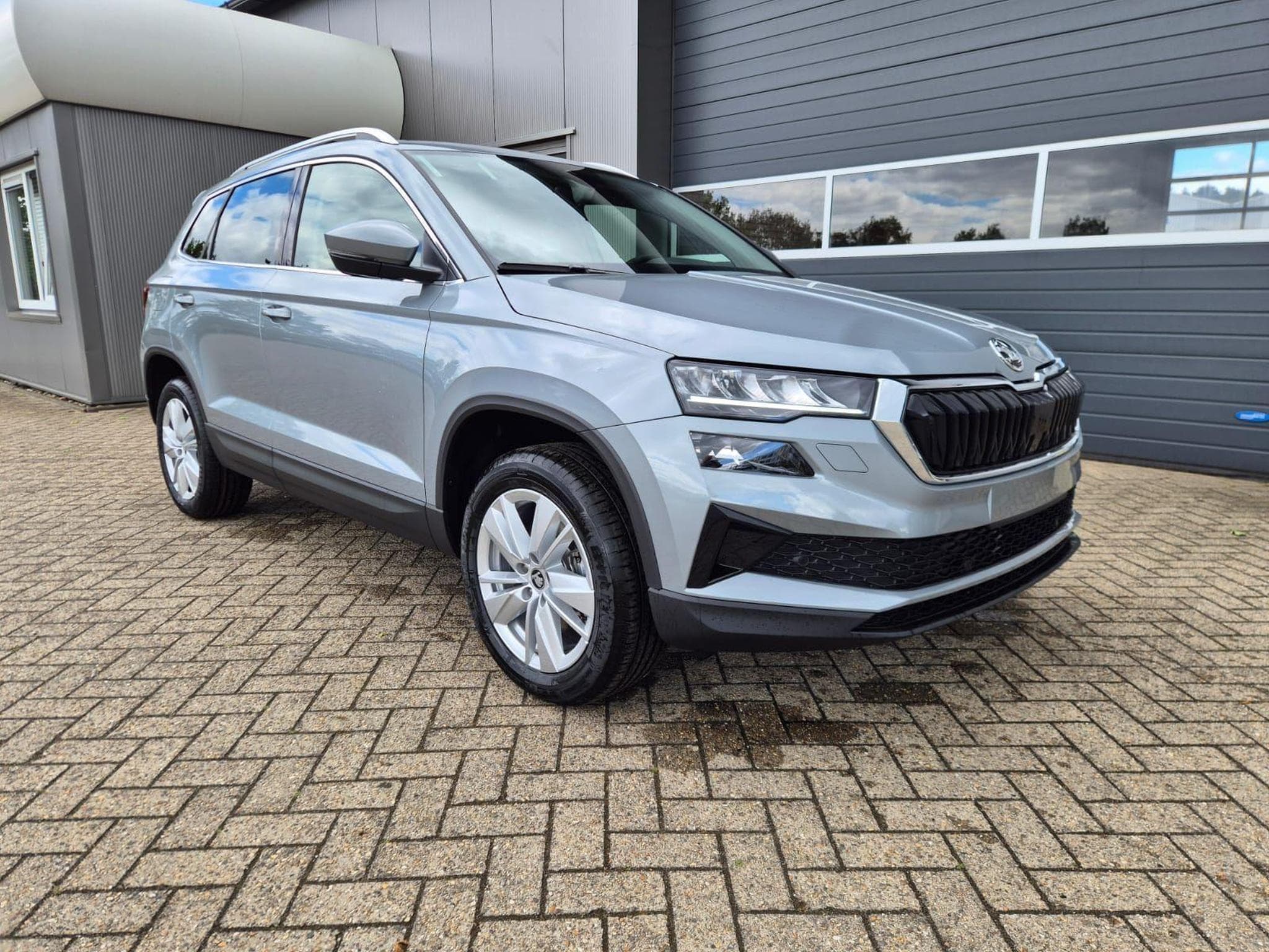 Skoda Karoq 1.5 TSI 150PS (2026) - Photo 7