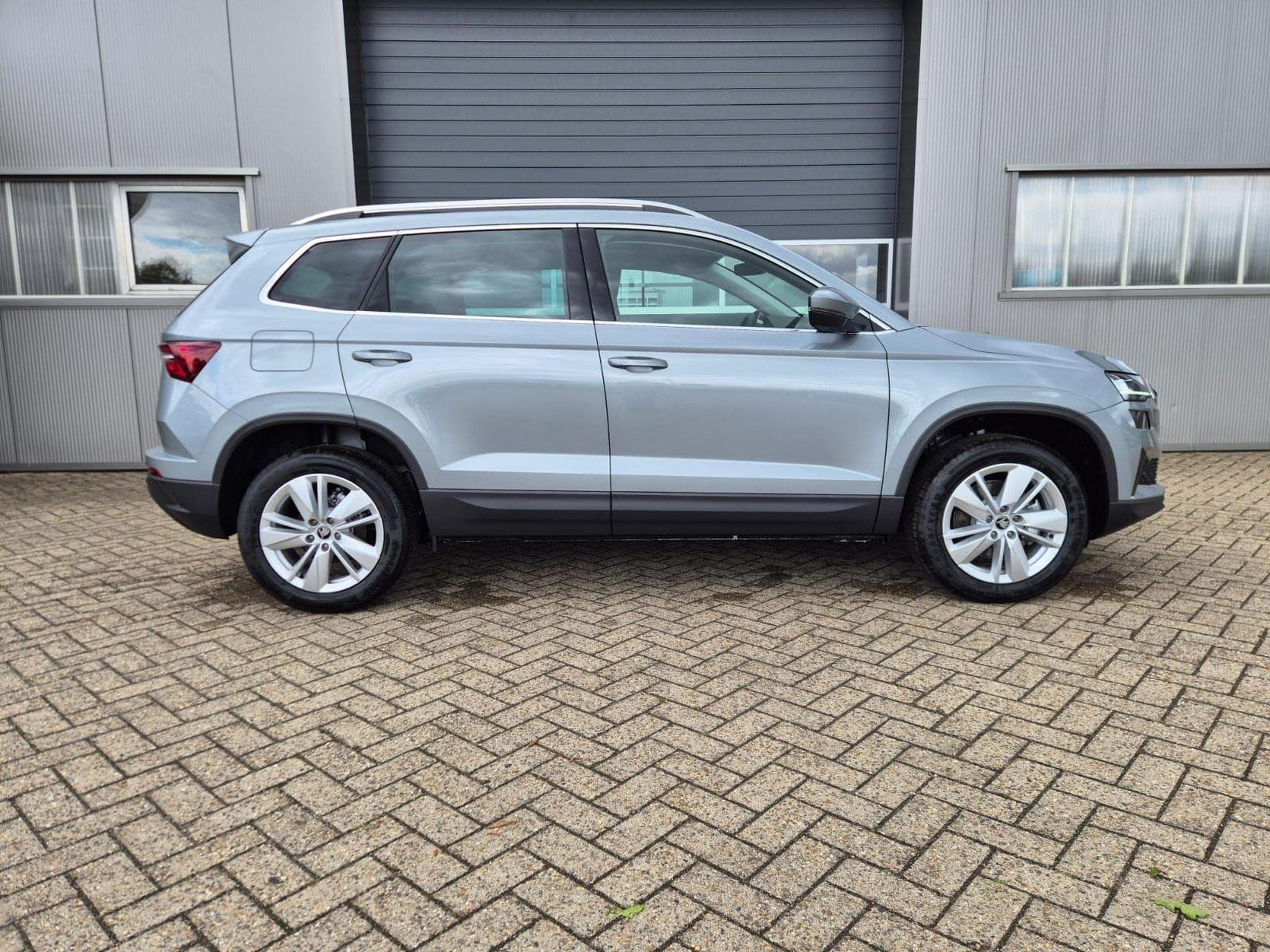Skoda Karoq 1.5 TSI 150PS (2026) - Photo 6