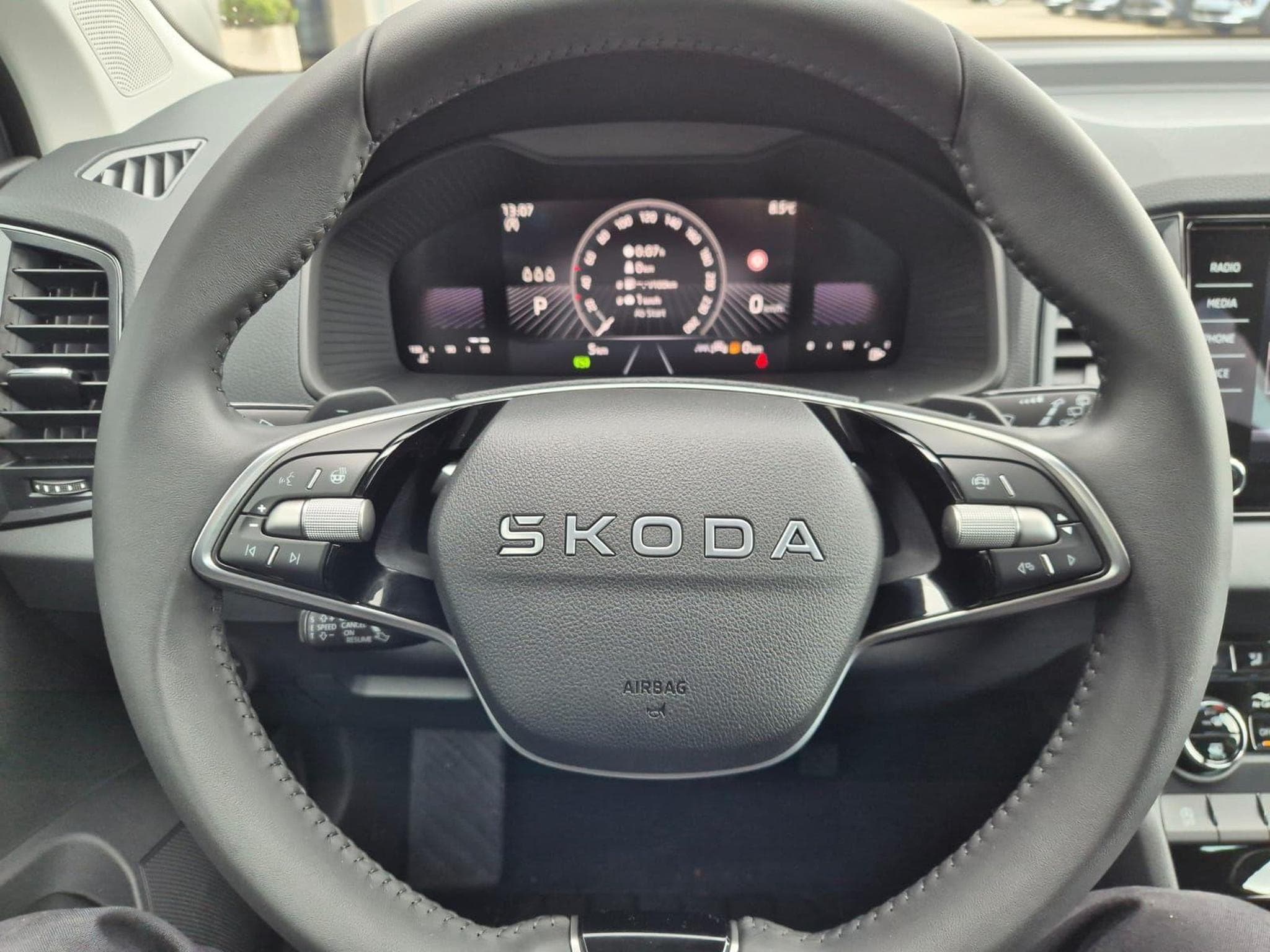Skoda Karoq 1.5 TSI 150PS (2026) - Photo 16