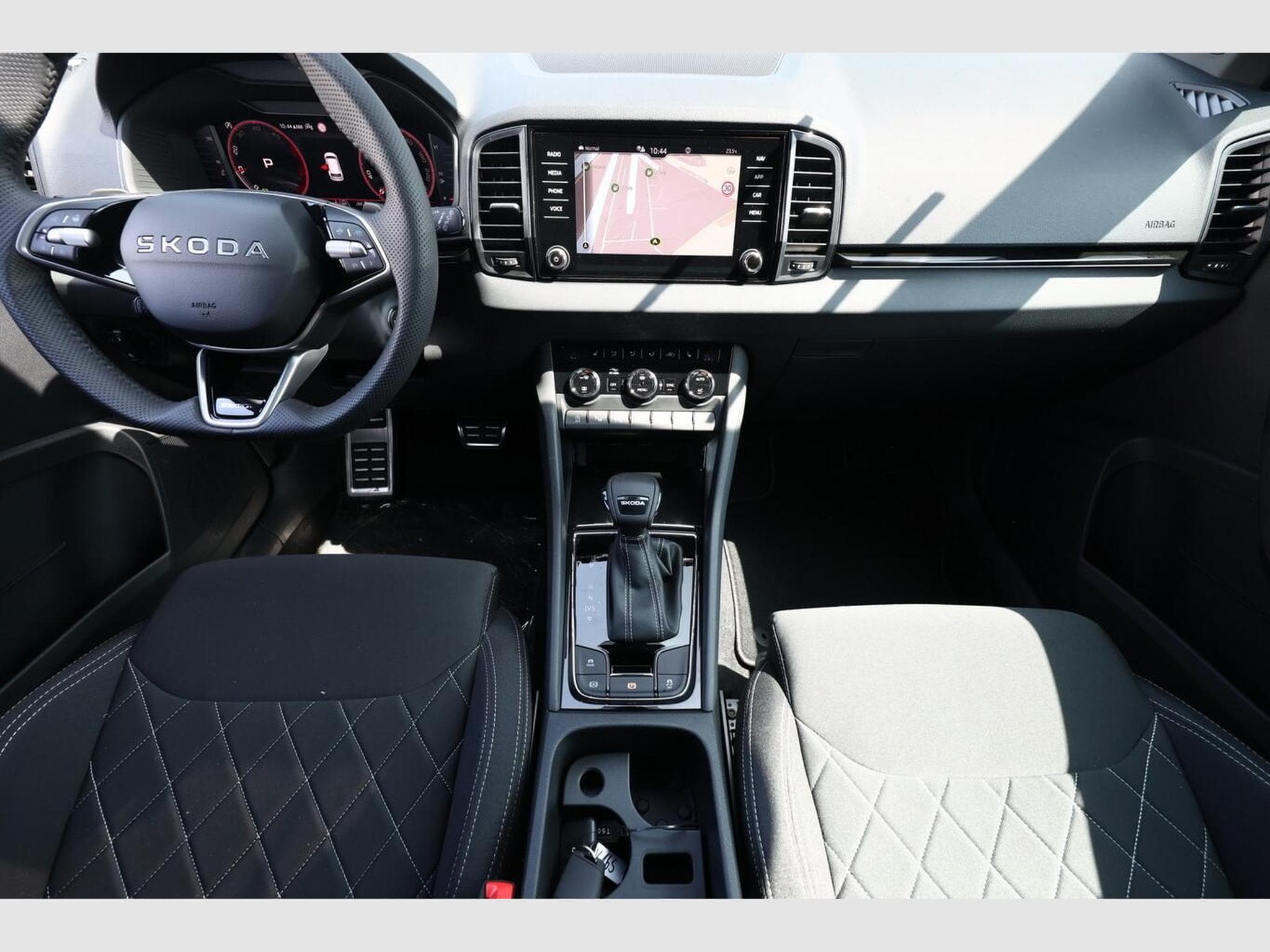 Skoda Karoq Sportline (2026) - Photo 8