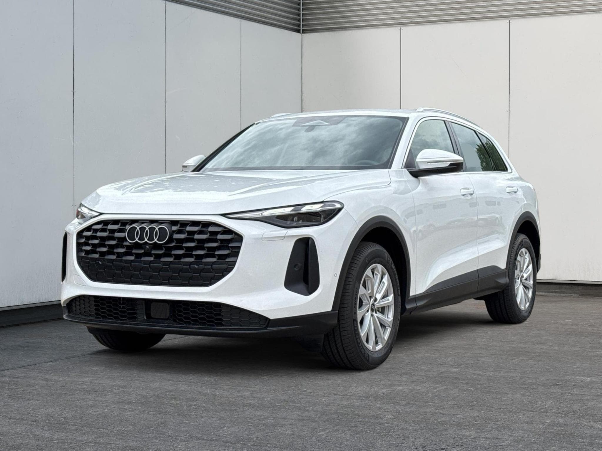 Audi Q5 Basis (2026) - Photo 1