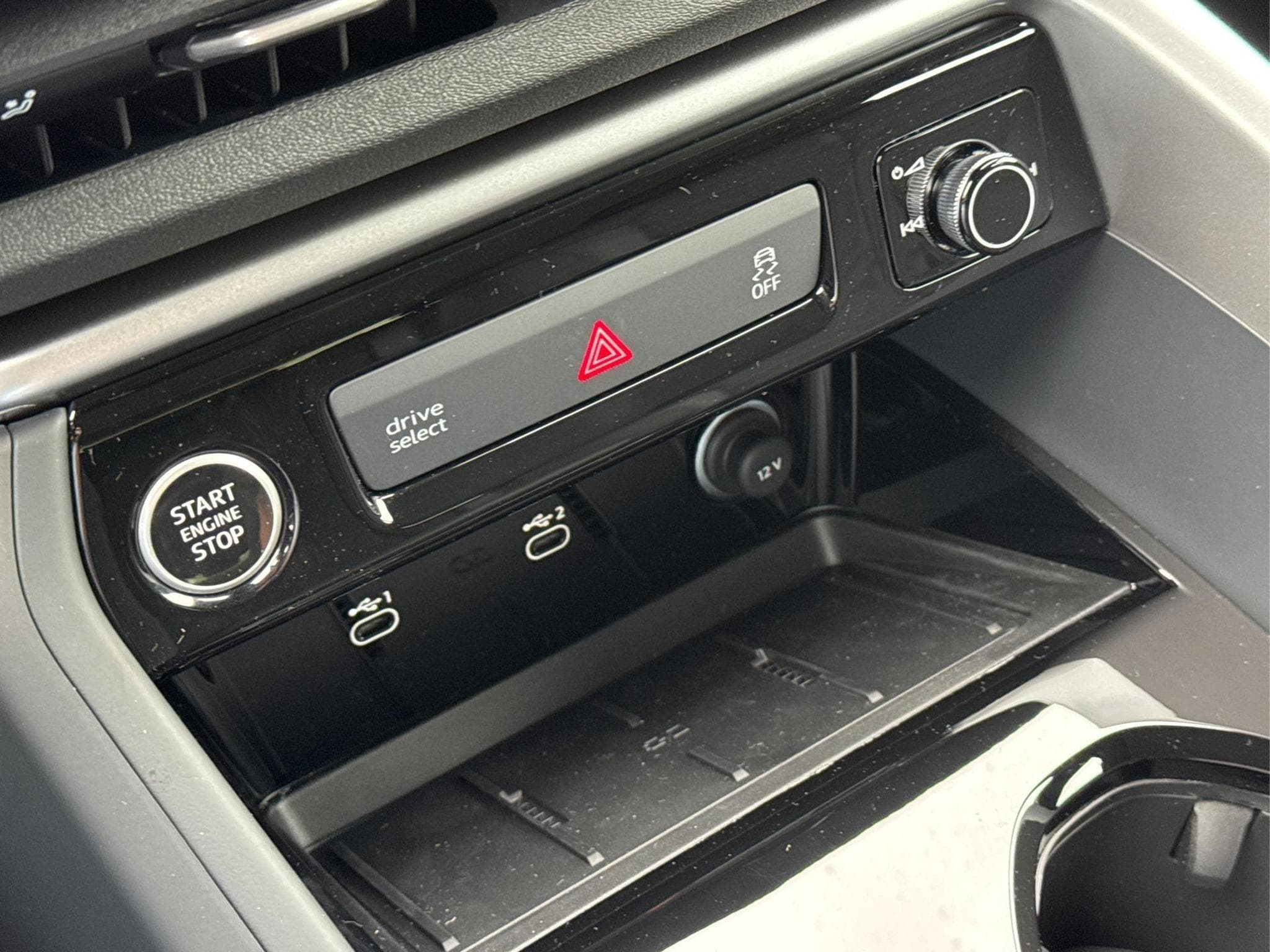 Audi Q5 Basis (2026) - Photo 24