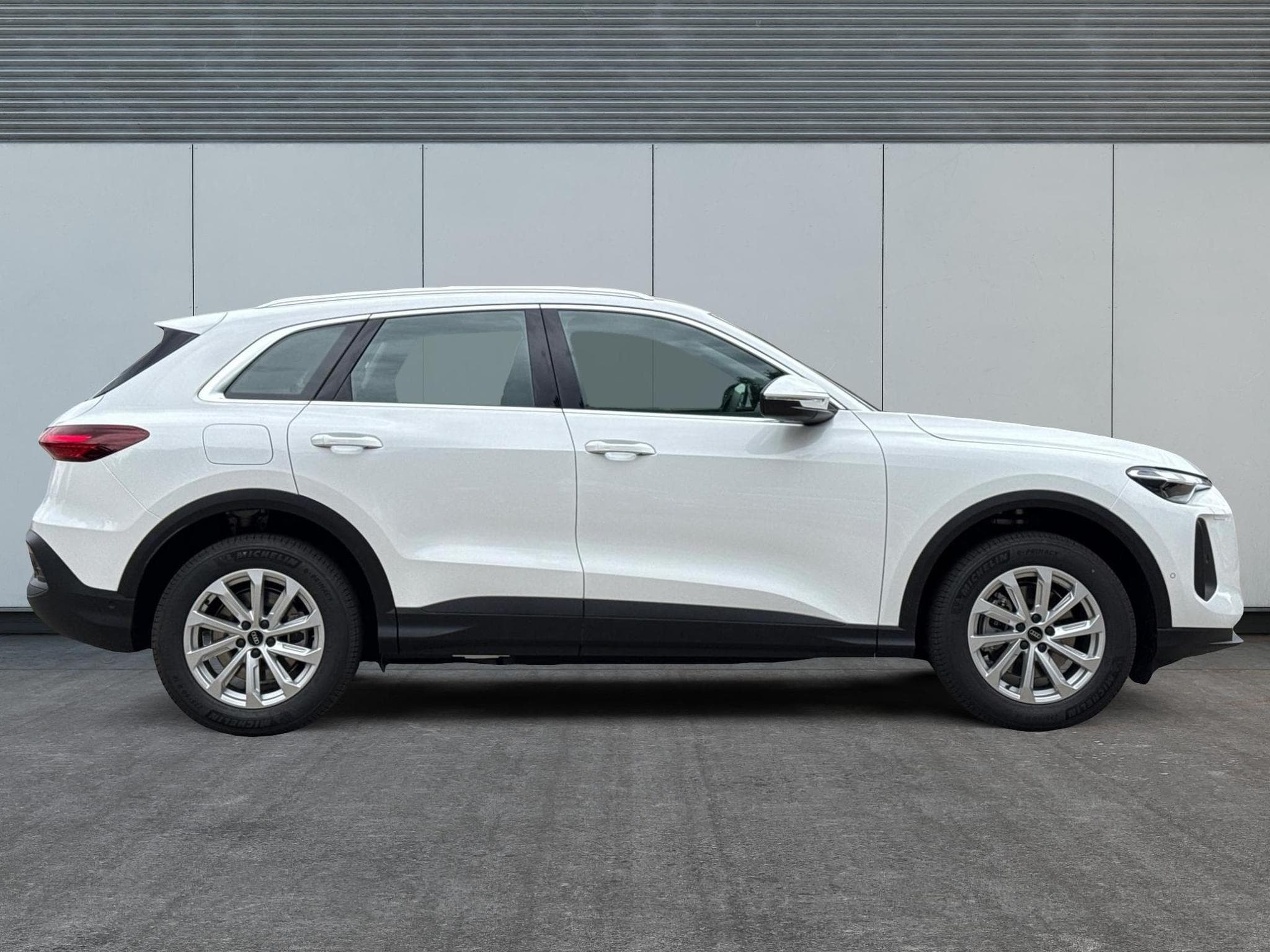 Audi Q5 Basis (2026) - Photo 5