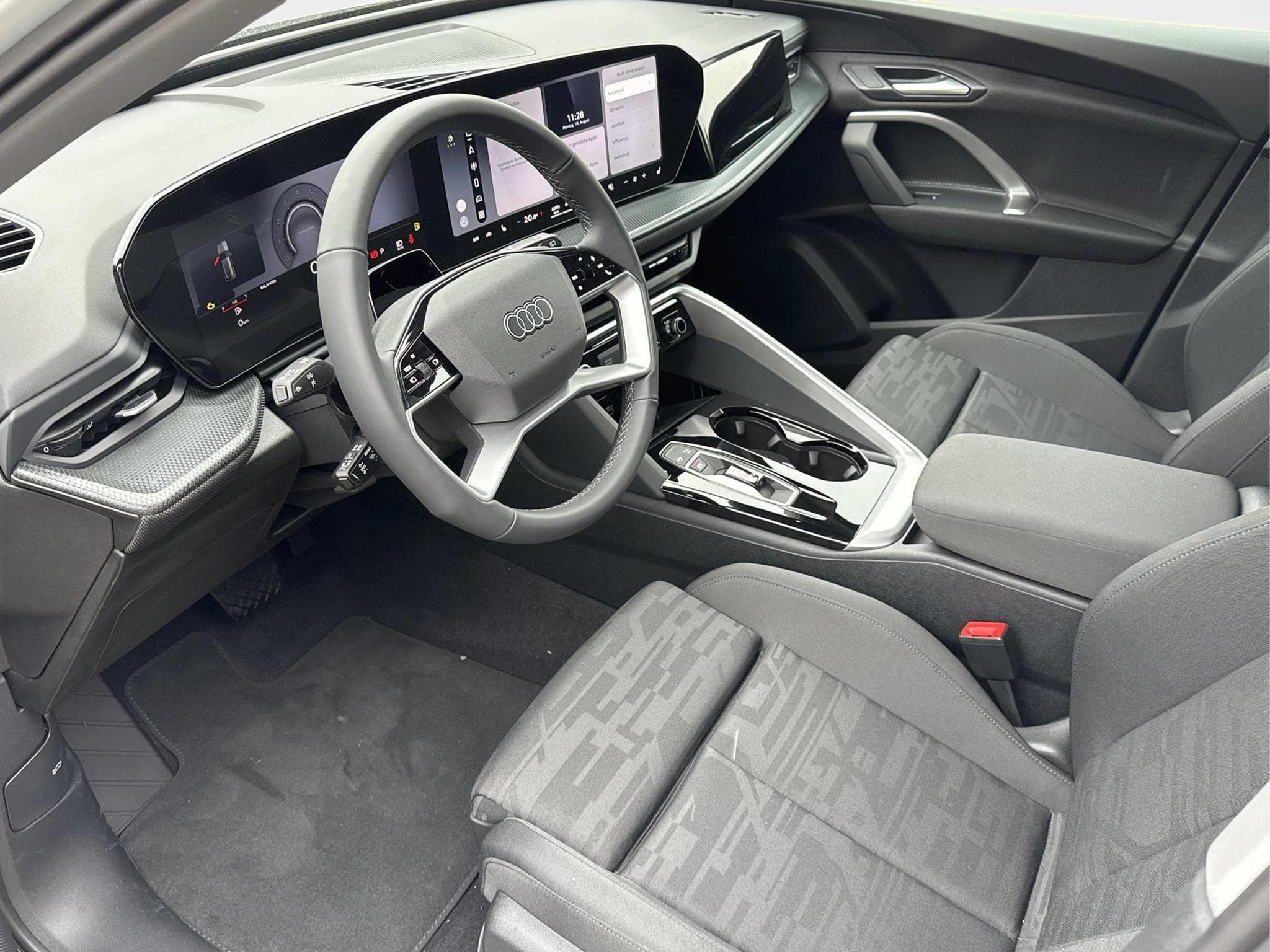 Audi Q5 Basis (2026) - Photo 9