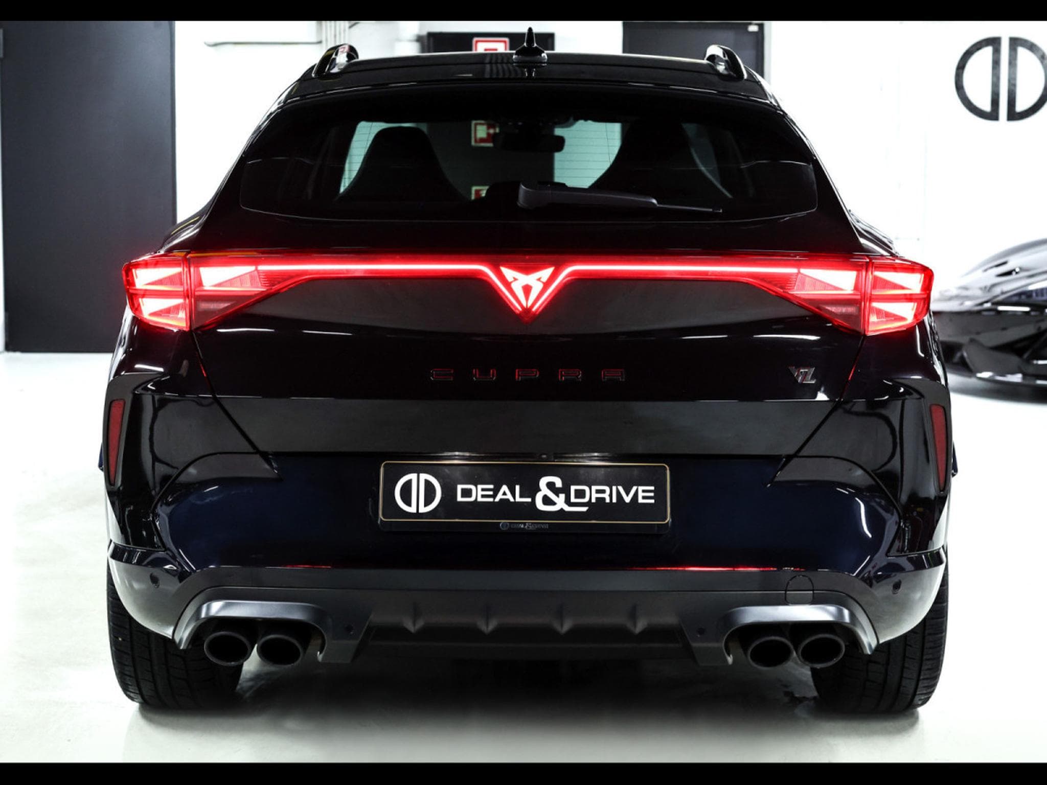Cupra Formentor VZ 2.0 TSI 333 DSG7 4DRIVE (FACELIFT) - MIDNIGHT BLACK (2025) - Foto 4