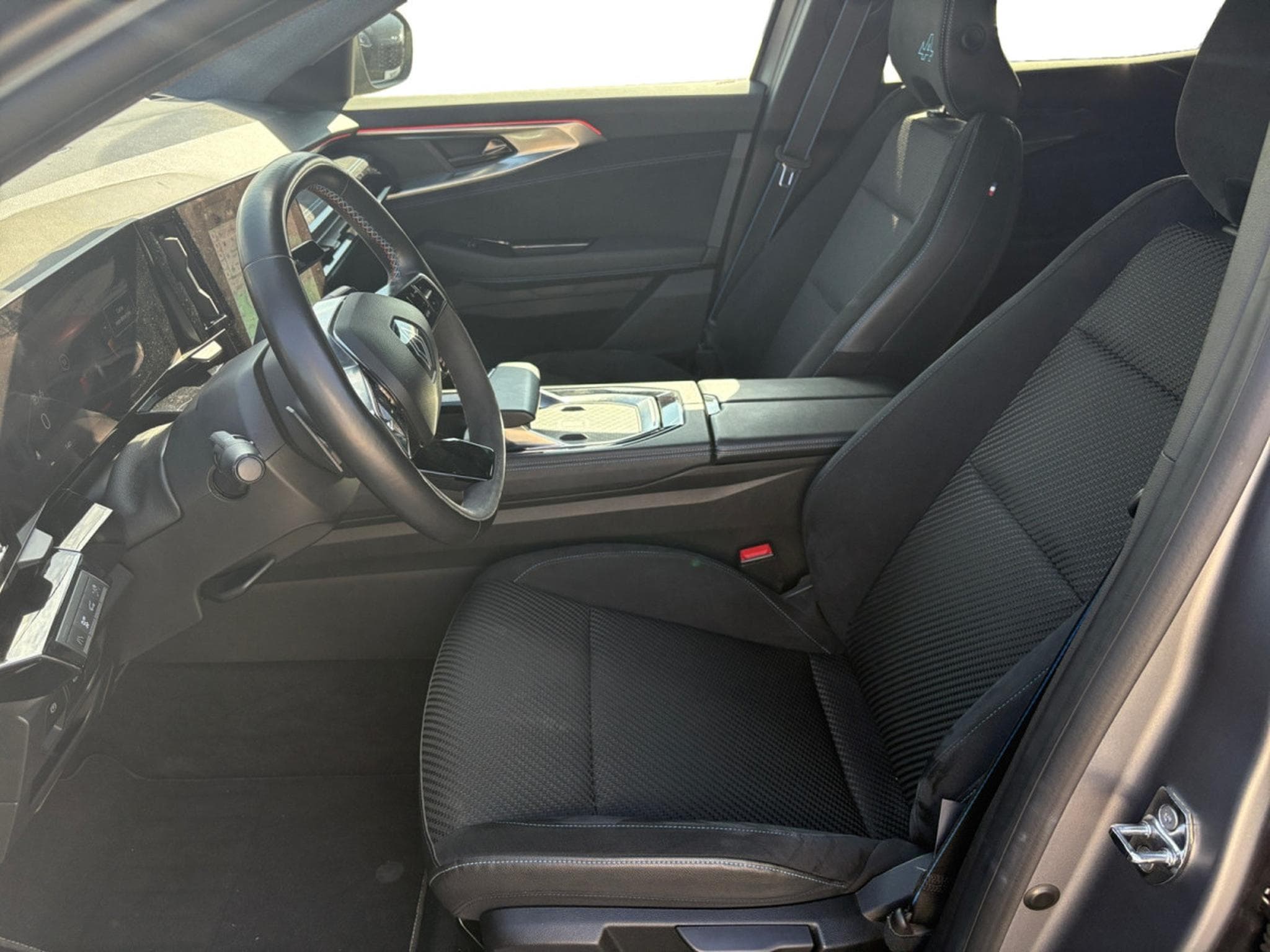 Renault Austral 1.3 TCe MHEV Techno Esprit Alpine160 EDC (2023) - Photo 7